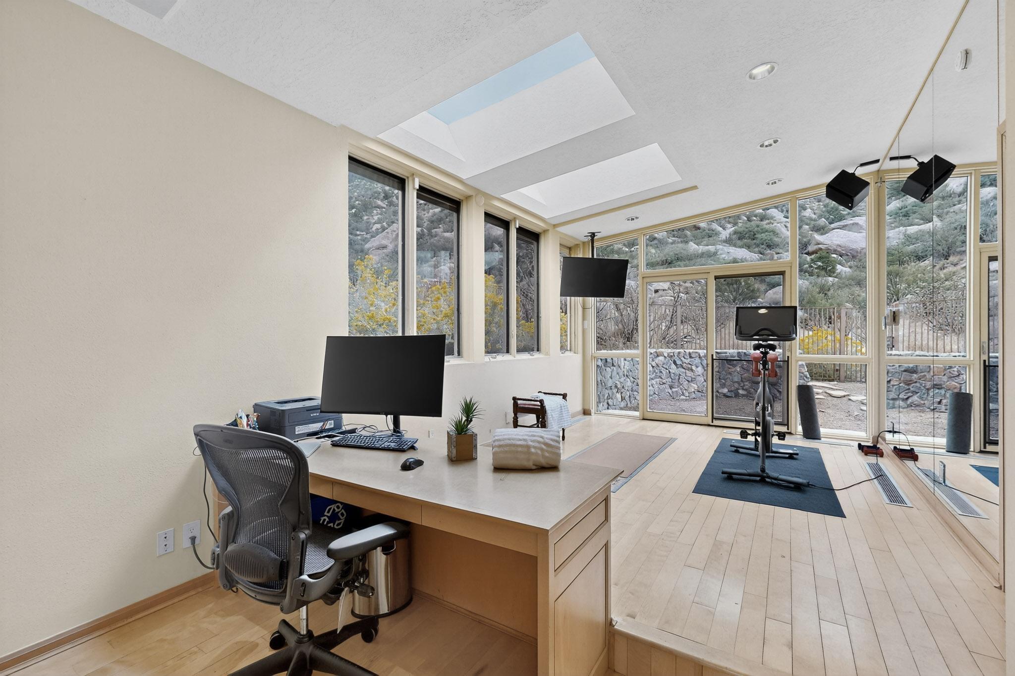 9 Sandia Heights Drive NE