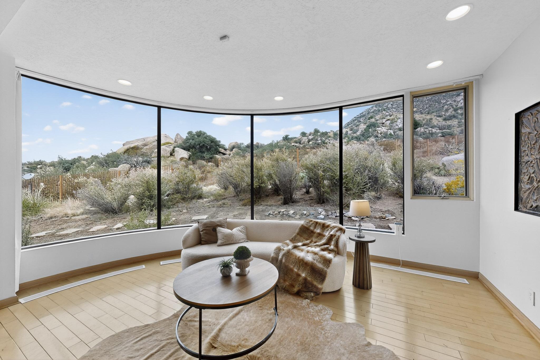 9 Sandia Heights Drive NE