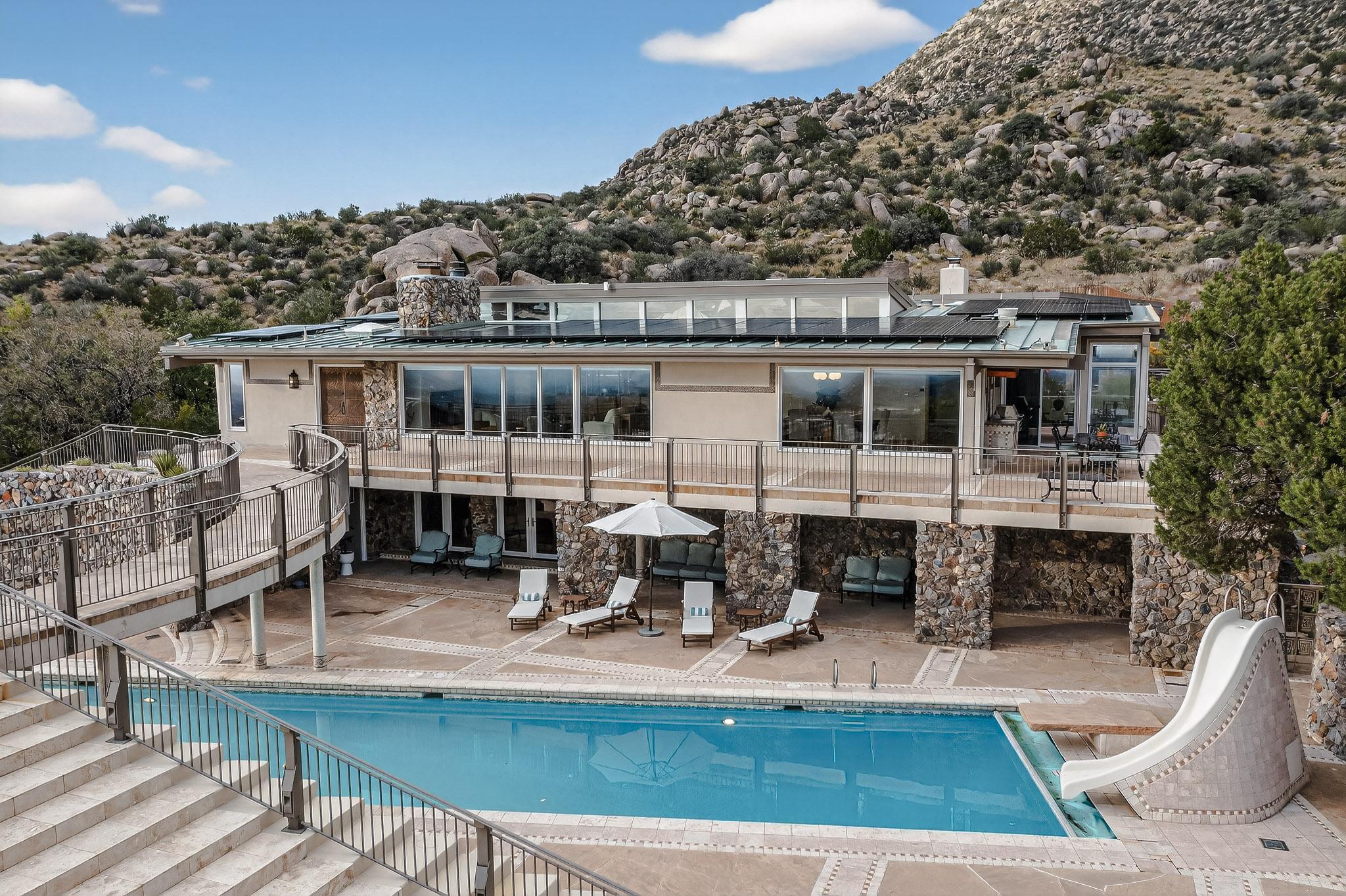 9 Sandia Heights Drive NE