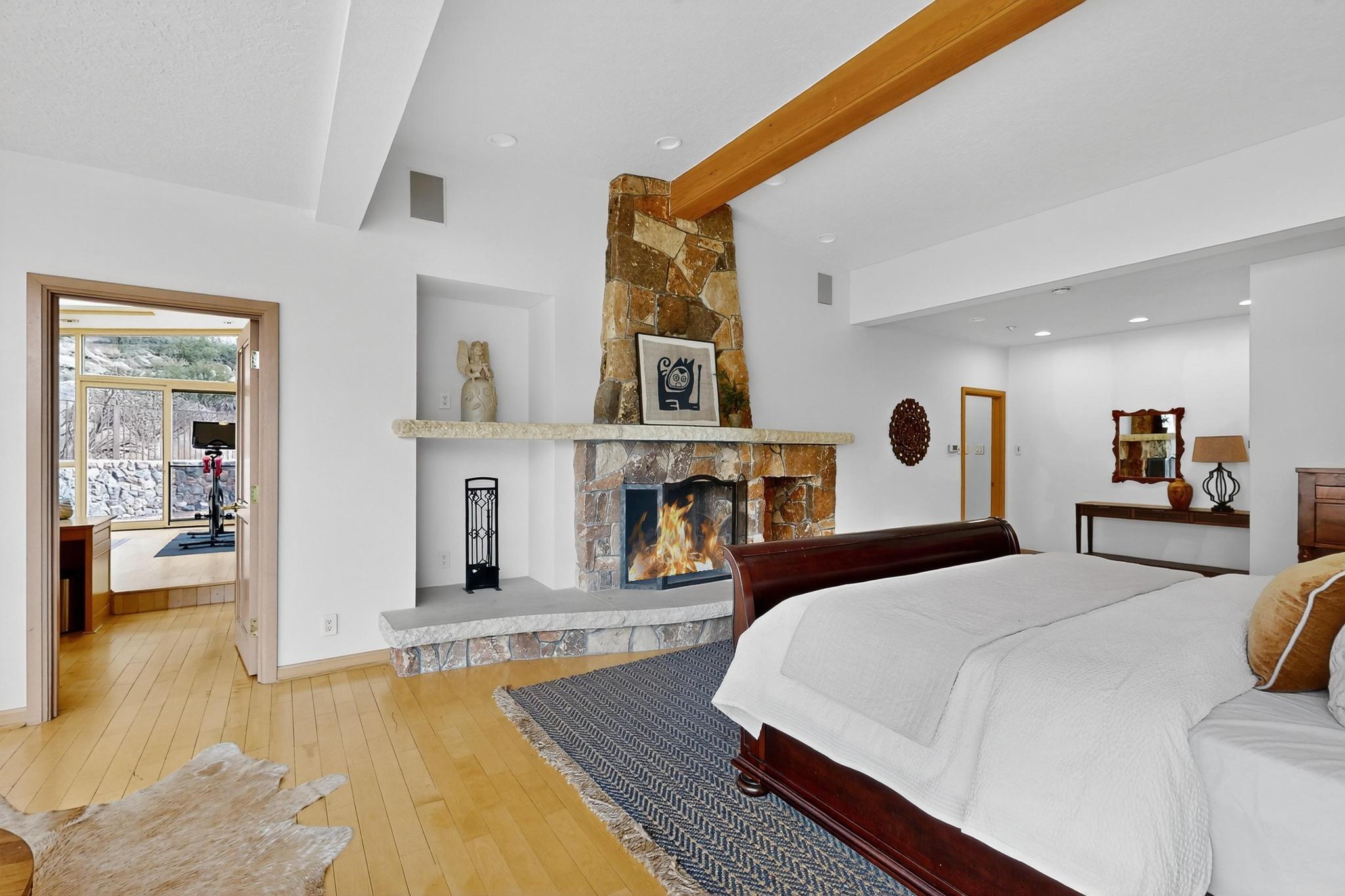 9 Sandia Heights Drive NE