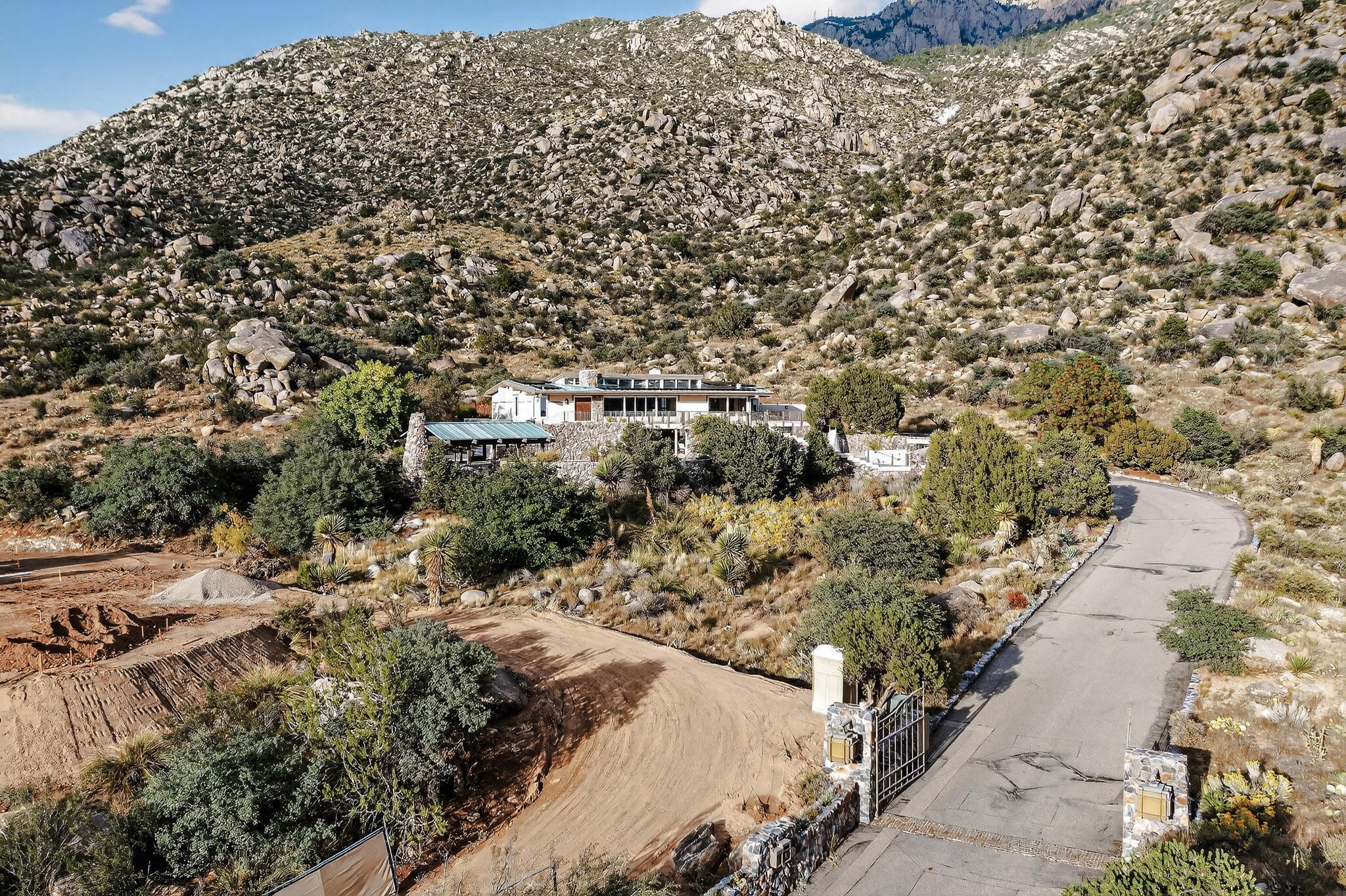 9 Sandia Heights Drive NE