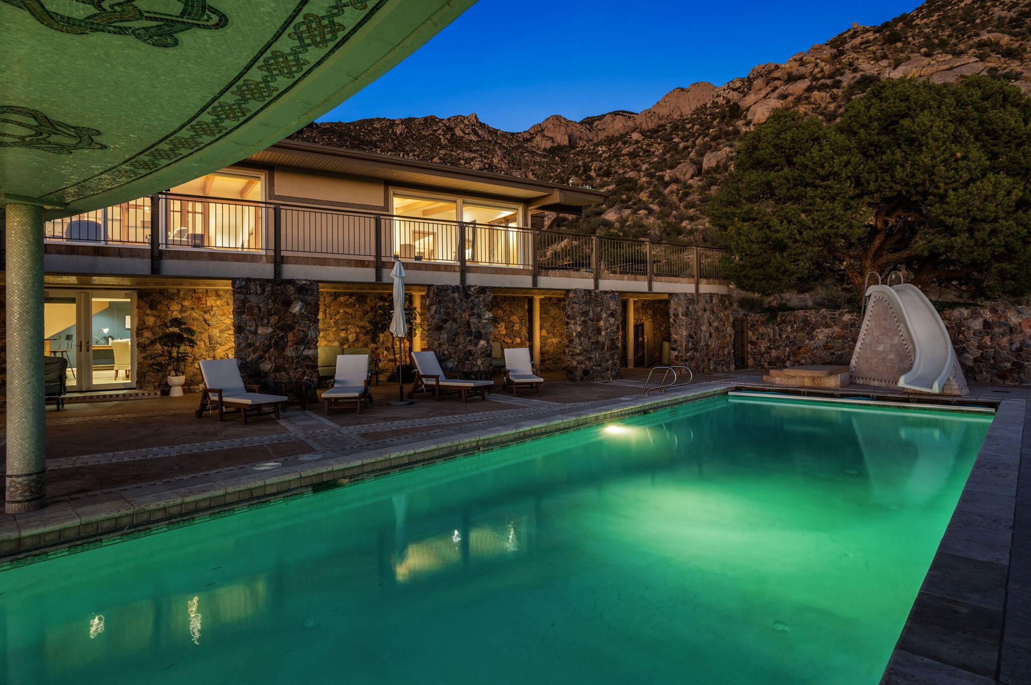 9 Sandia Heights Drive NE