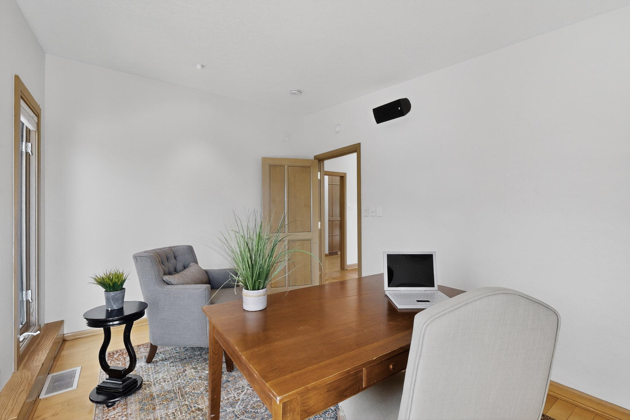 9 Sandia Heights Drive NE