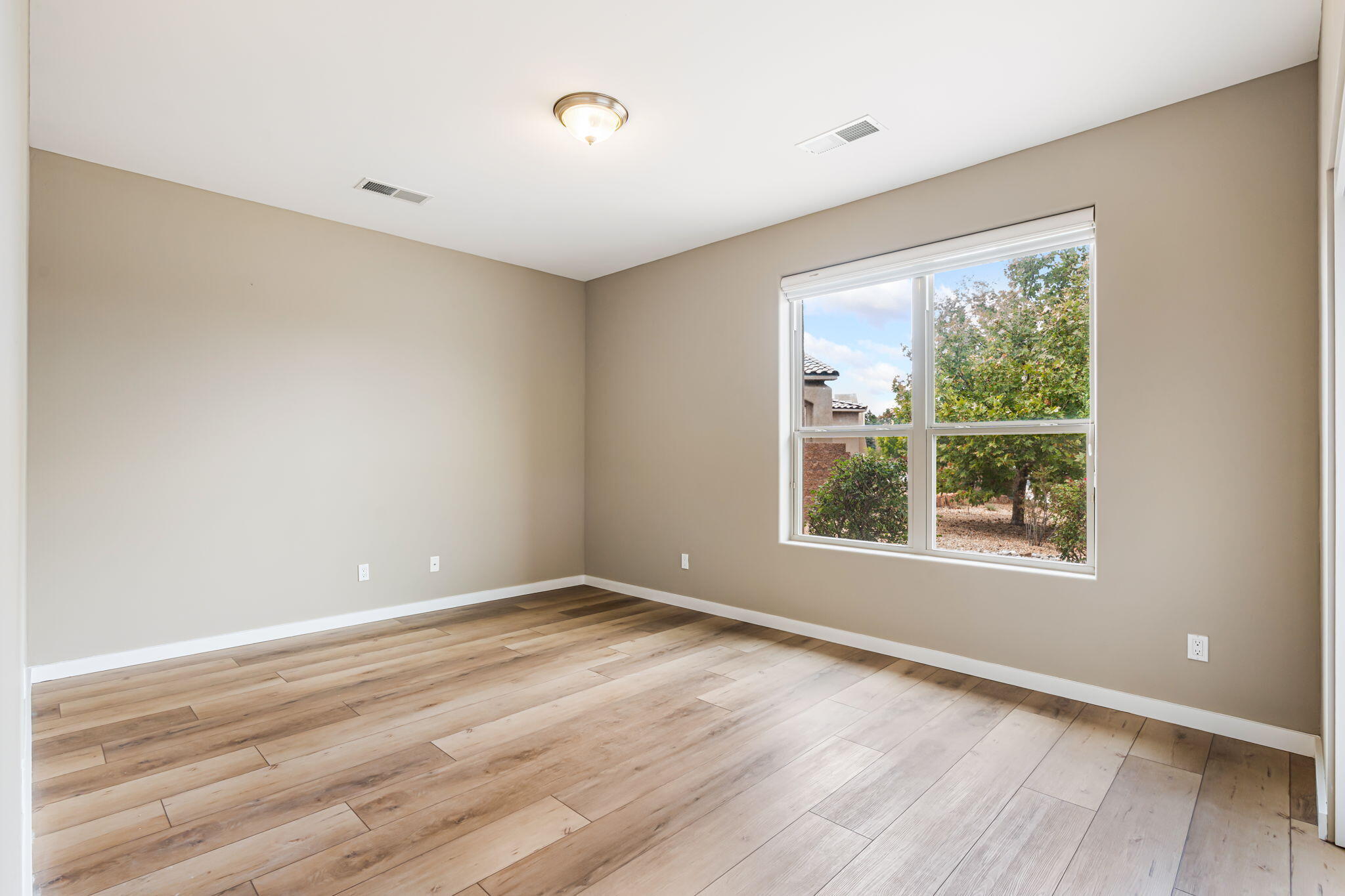 5012 Camino Valle Trail NW