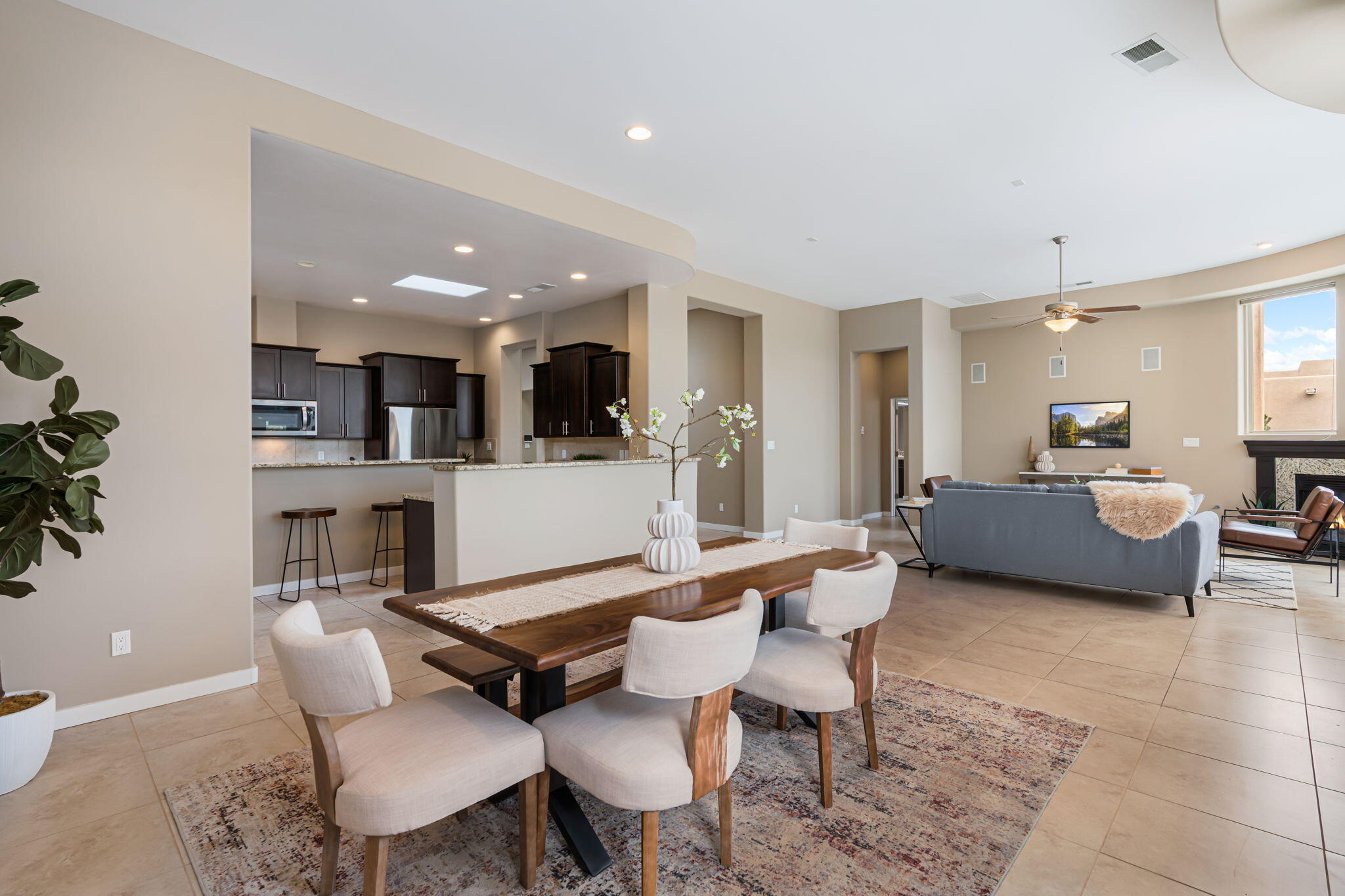 5012 Camino Valle Trail NW