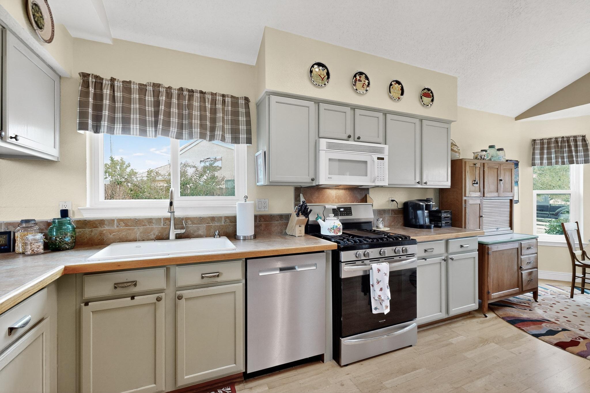 6508 SILKWOOD Avenue NW