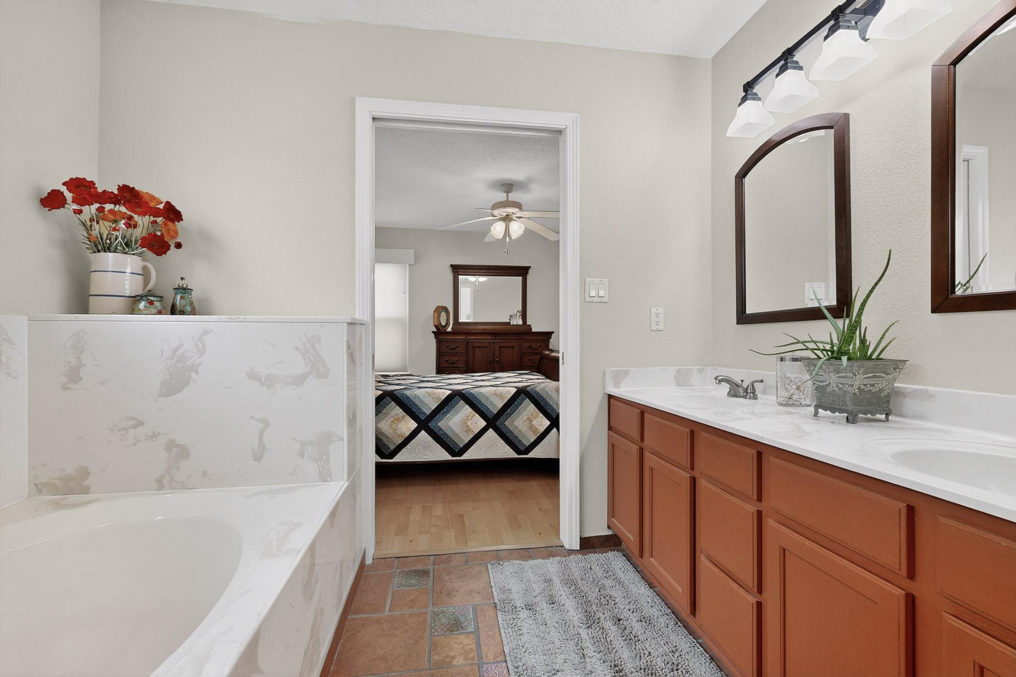 6508 SILKWOOD Avenue NW