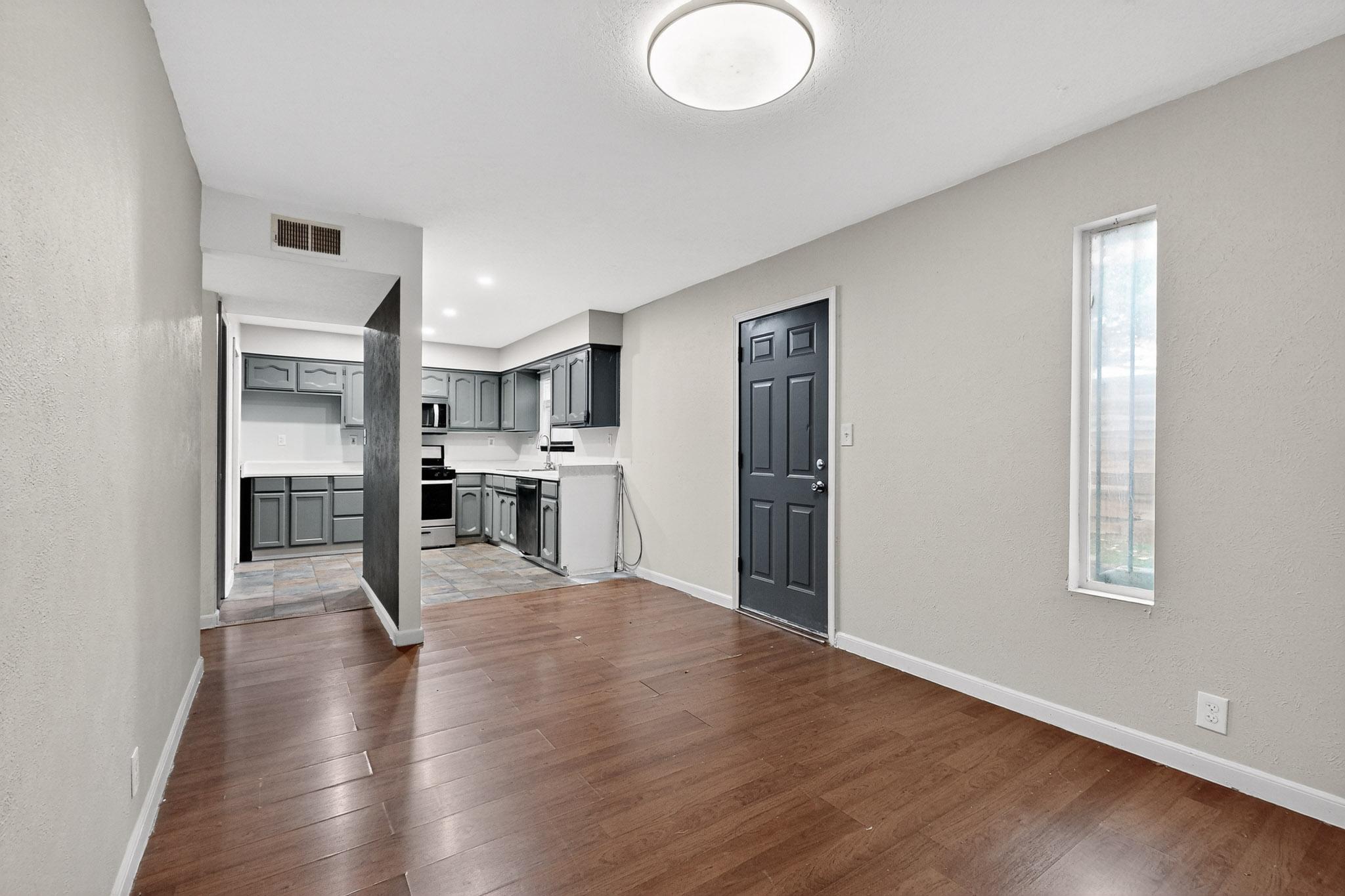 220 Shawnee Court SE