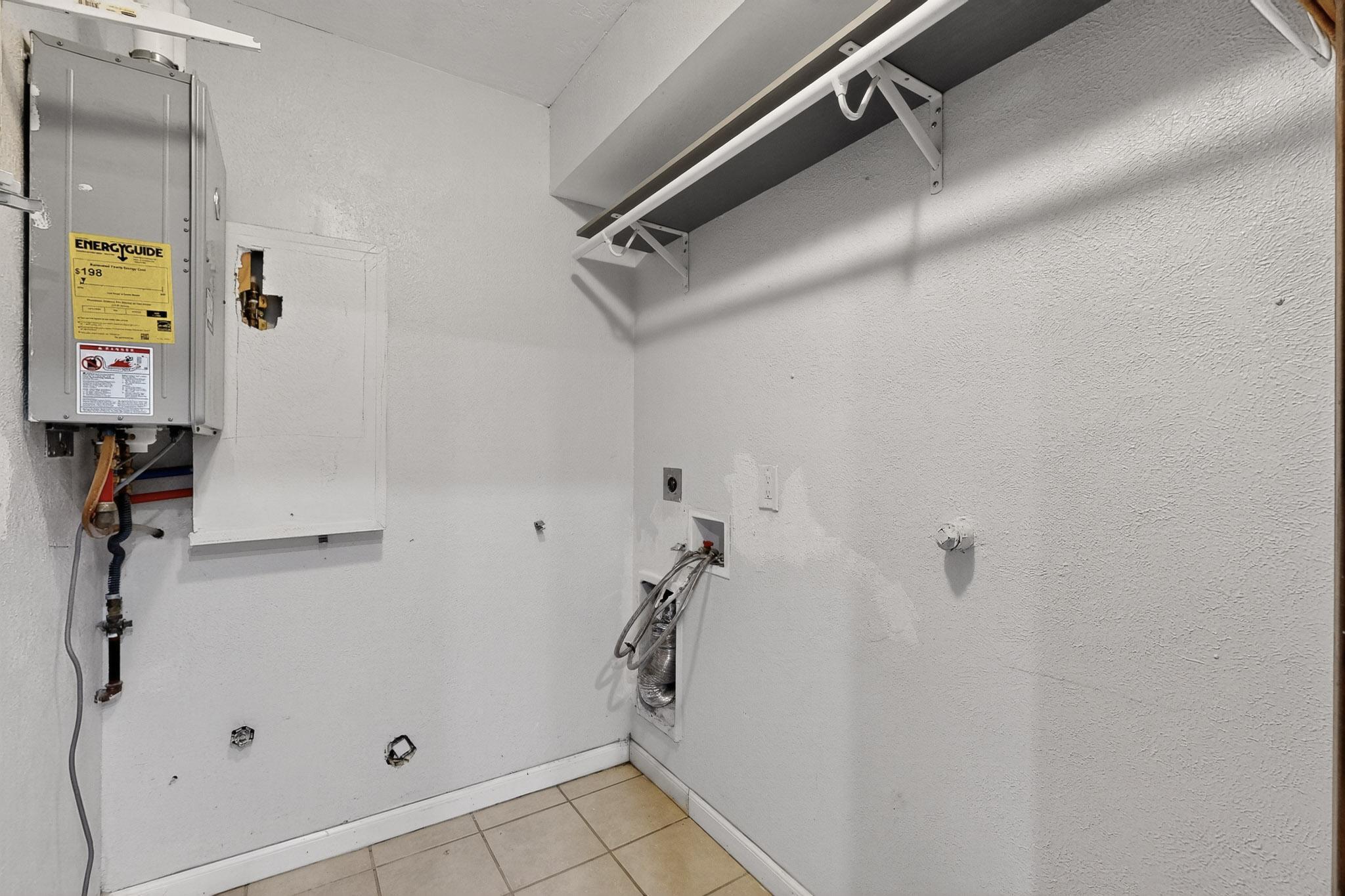 220 Shawnee Court SE