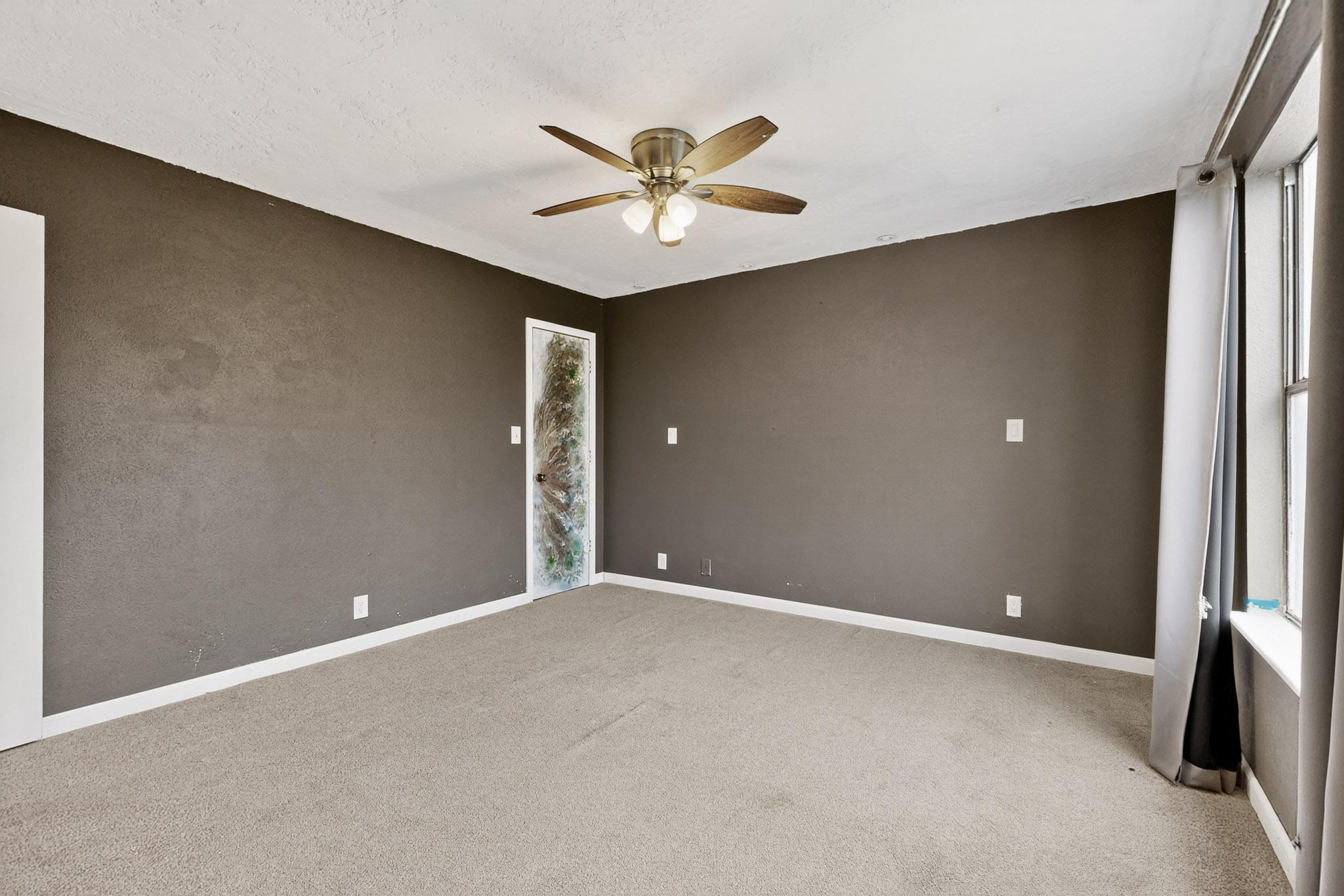 220 Shawnee Court SE