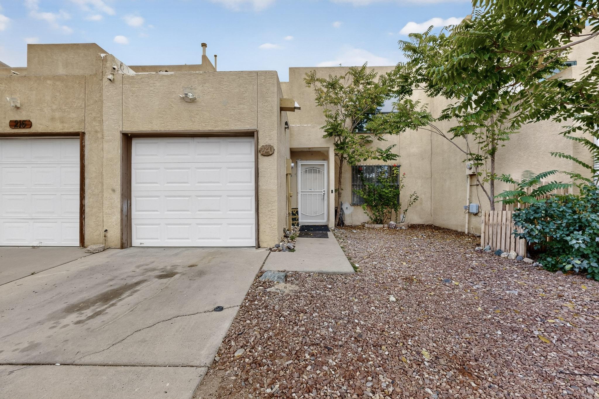 220 Shawnee Court SE