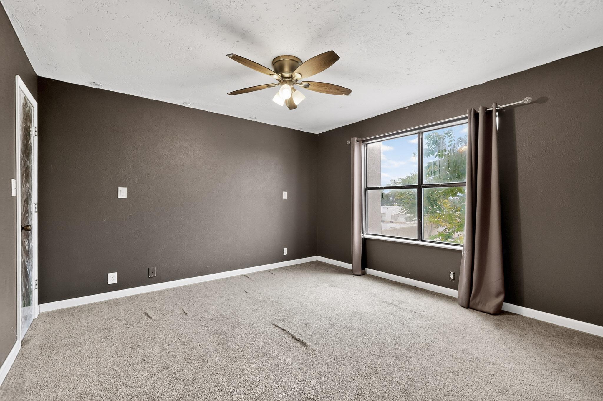 220 Shawnee Court SE