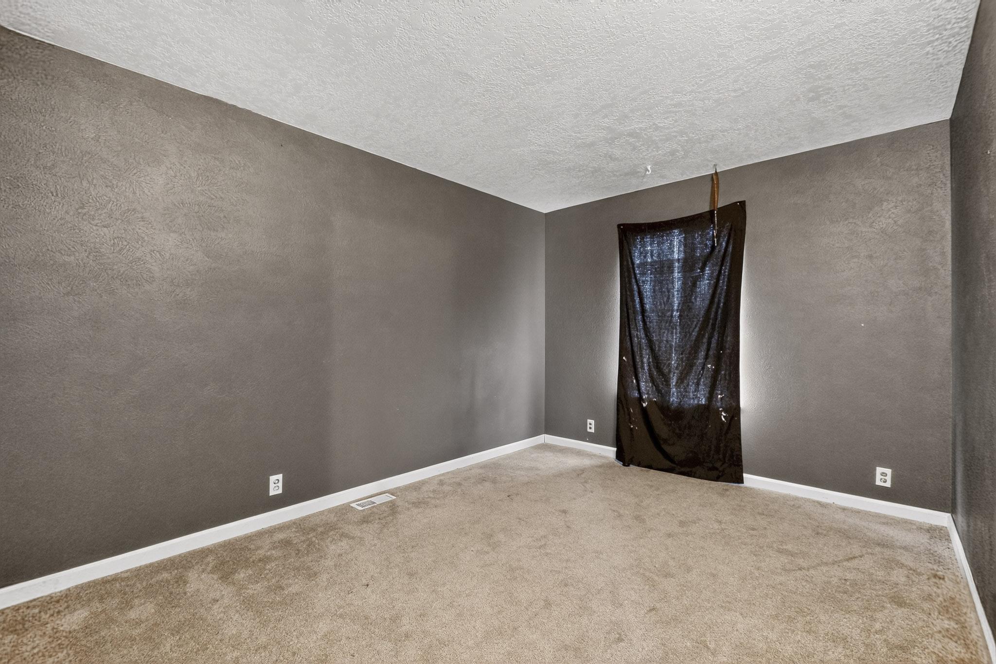 220 Shawnee Court SE