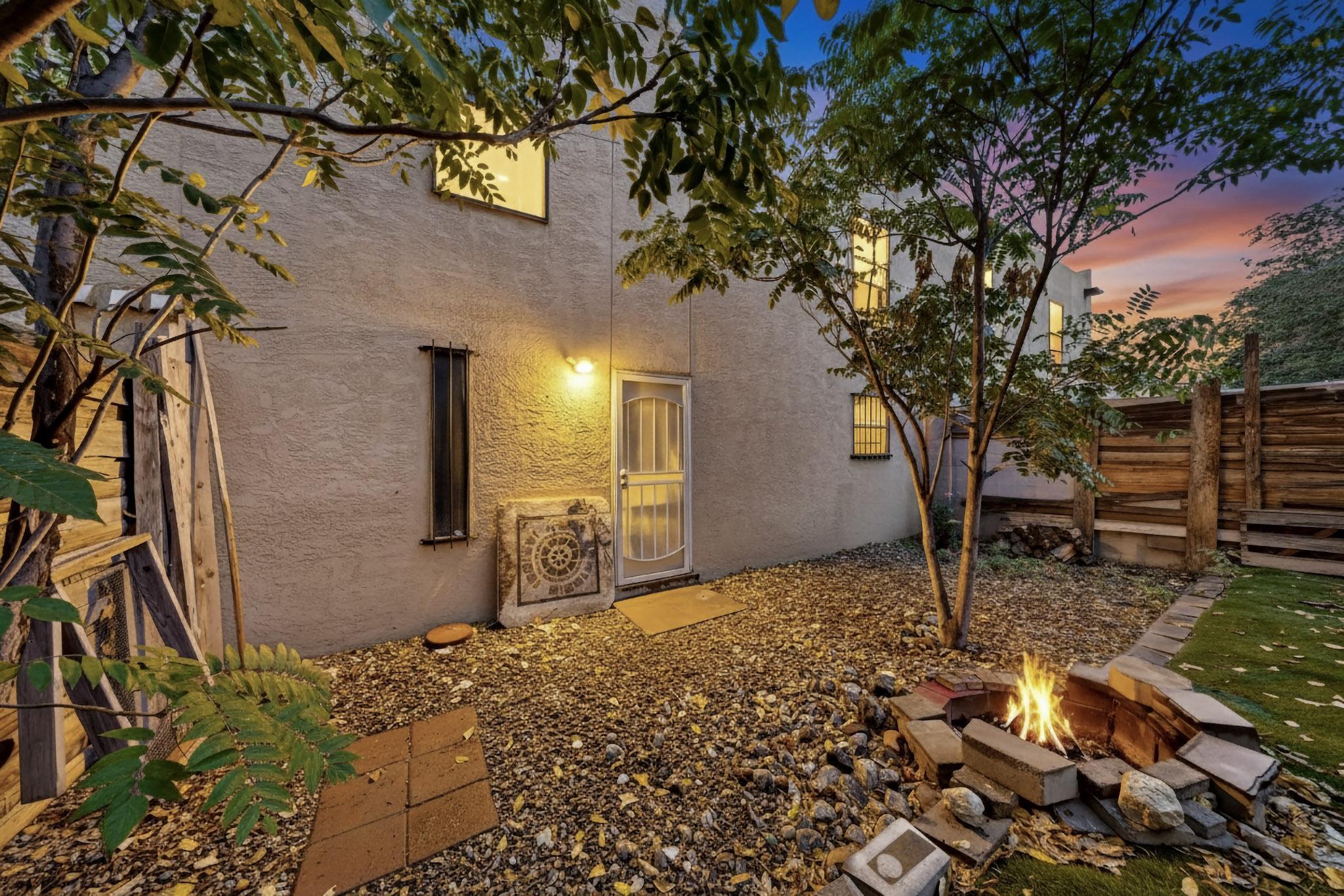 220 Shawnee Court SE