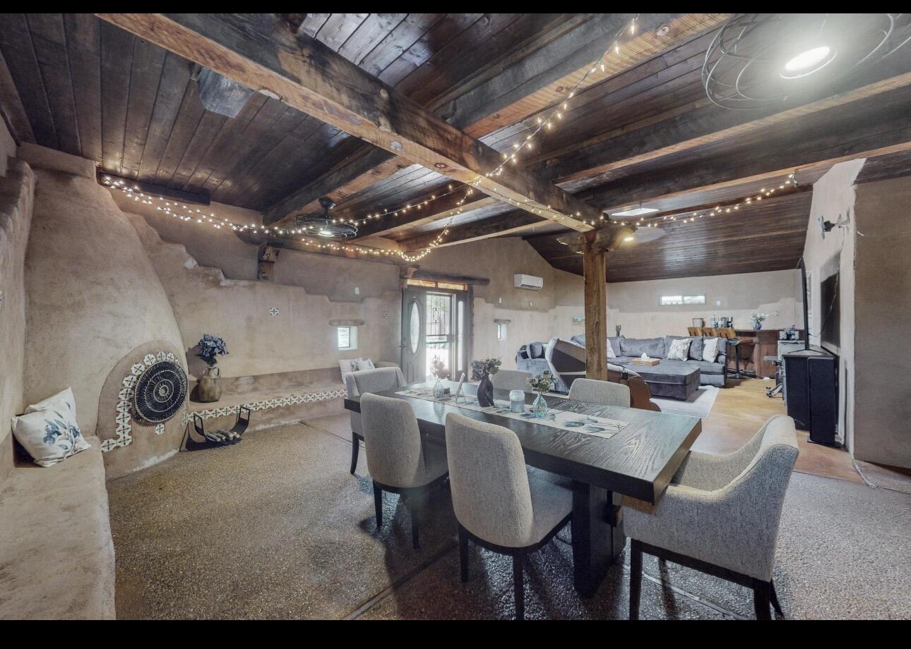 309 Dorothy Street NE