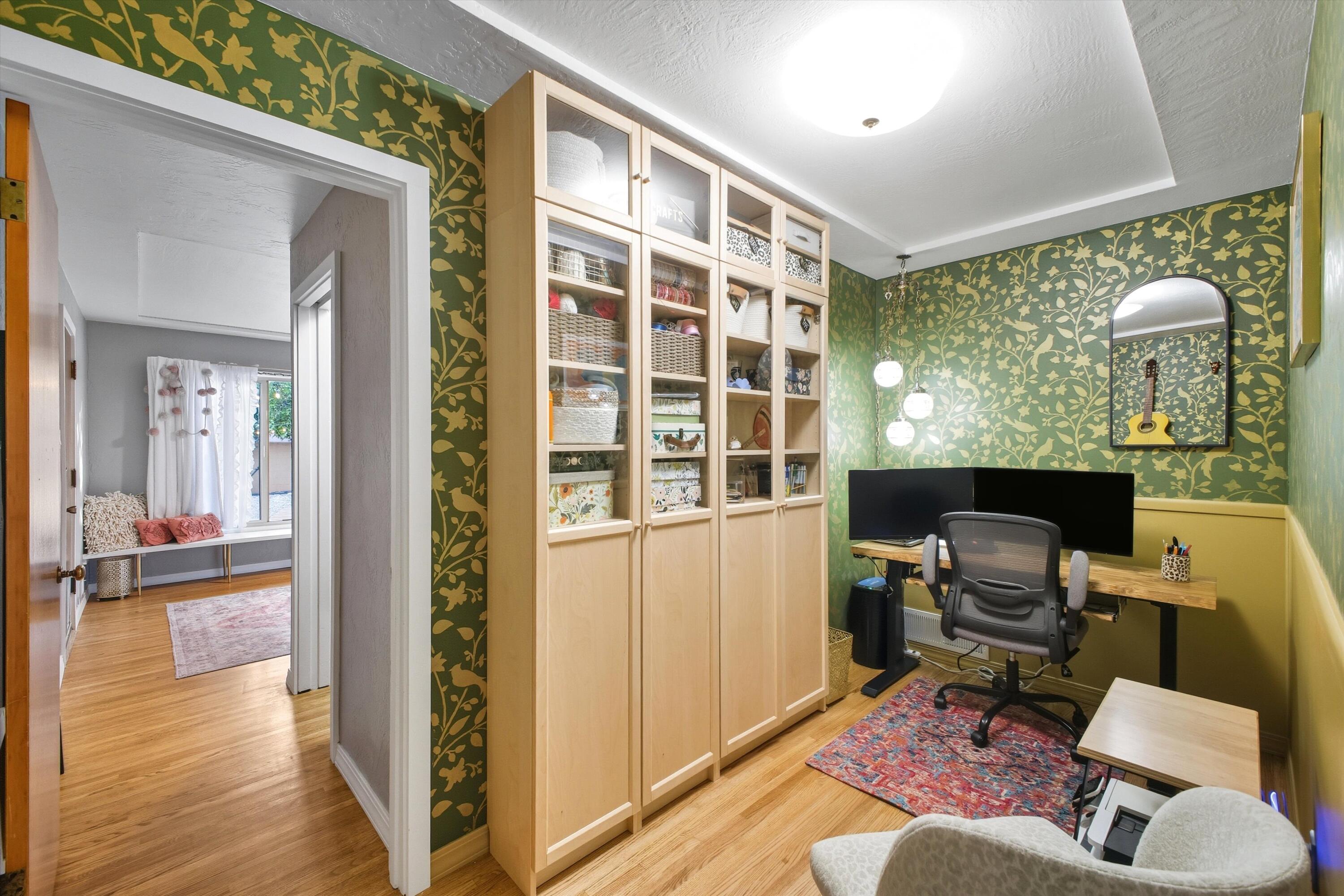 5152 CONSTITUTION Avenue NE