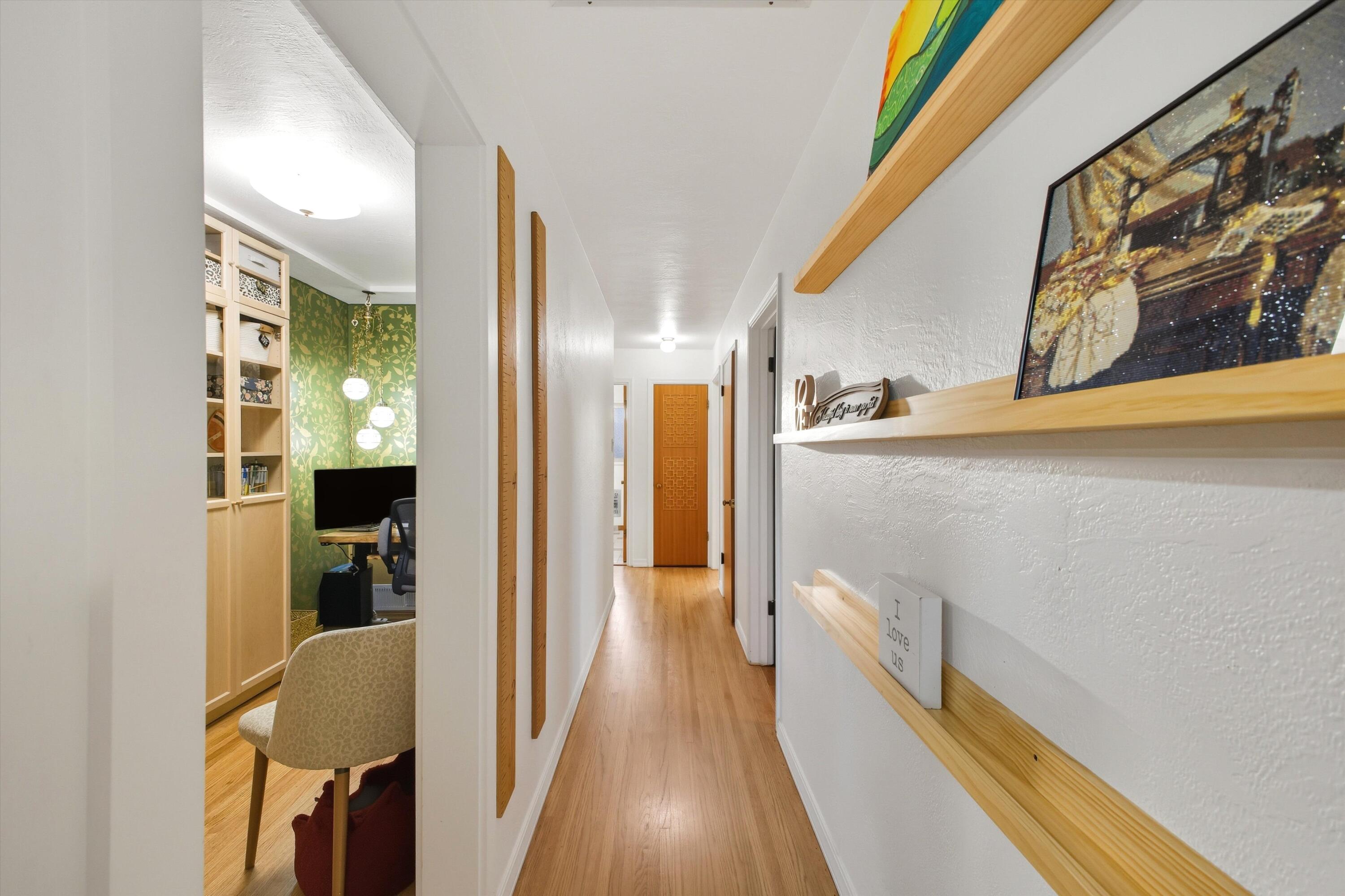 5152 CONSTITUTION Avenue NE