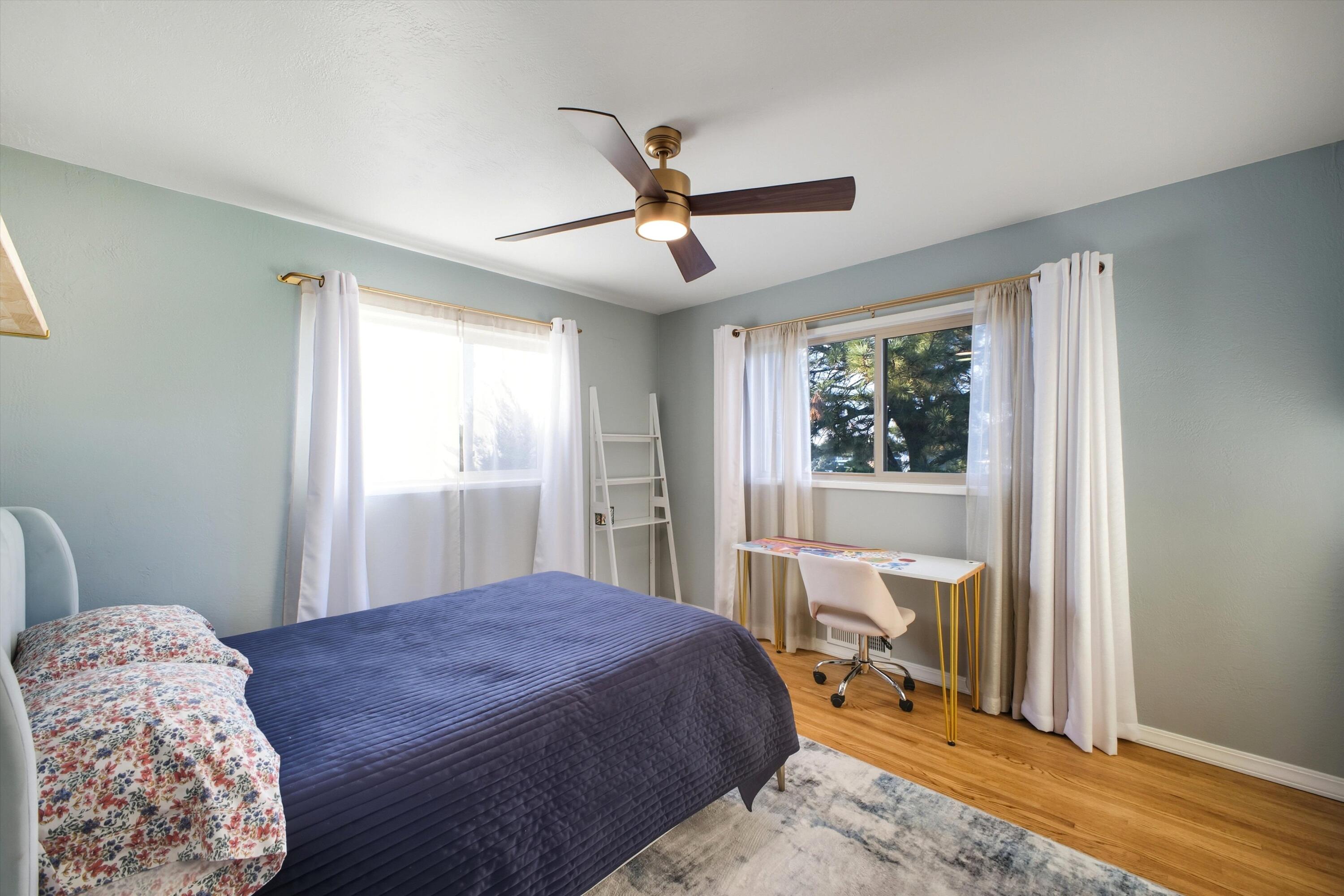 5152 CONSTITUTION Avenue NE