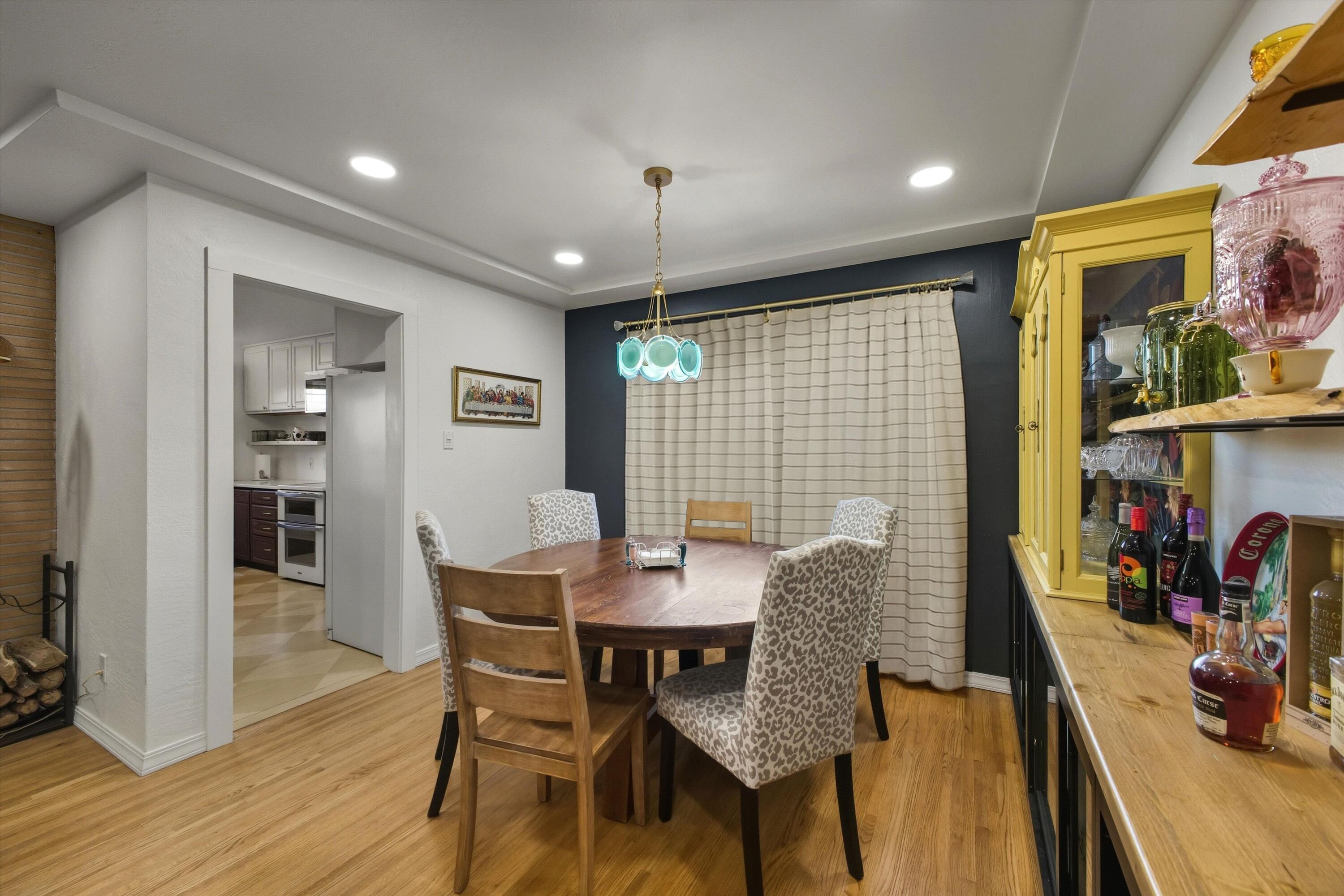 5152 CONSTITUTION Avenue NE