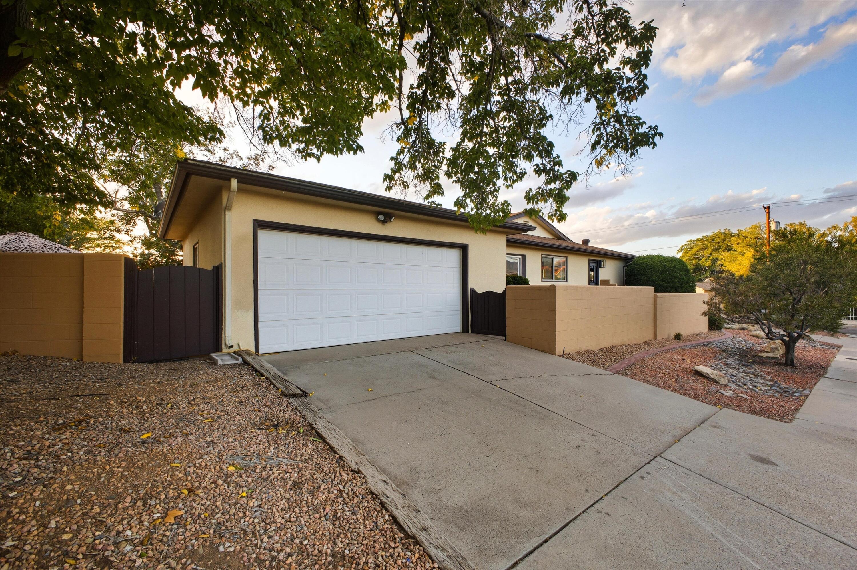 5152 CONSTITUTION Avenue NE