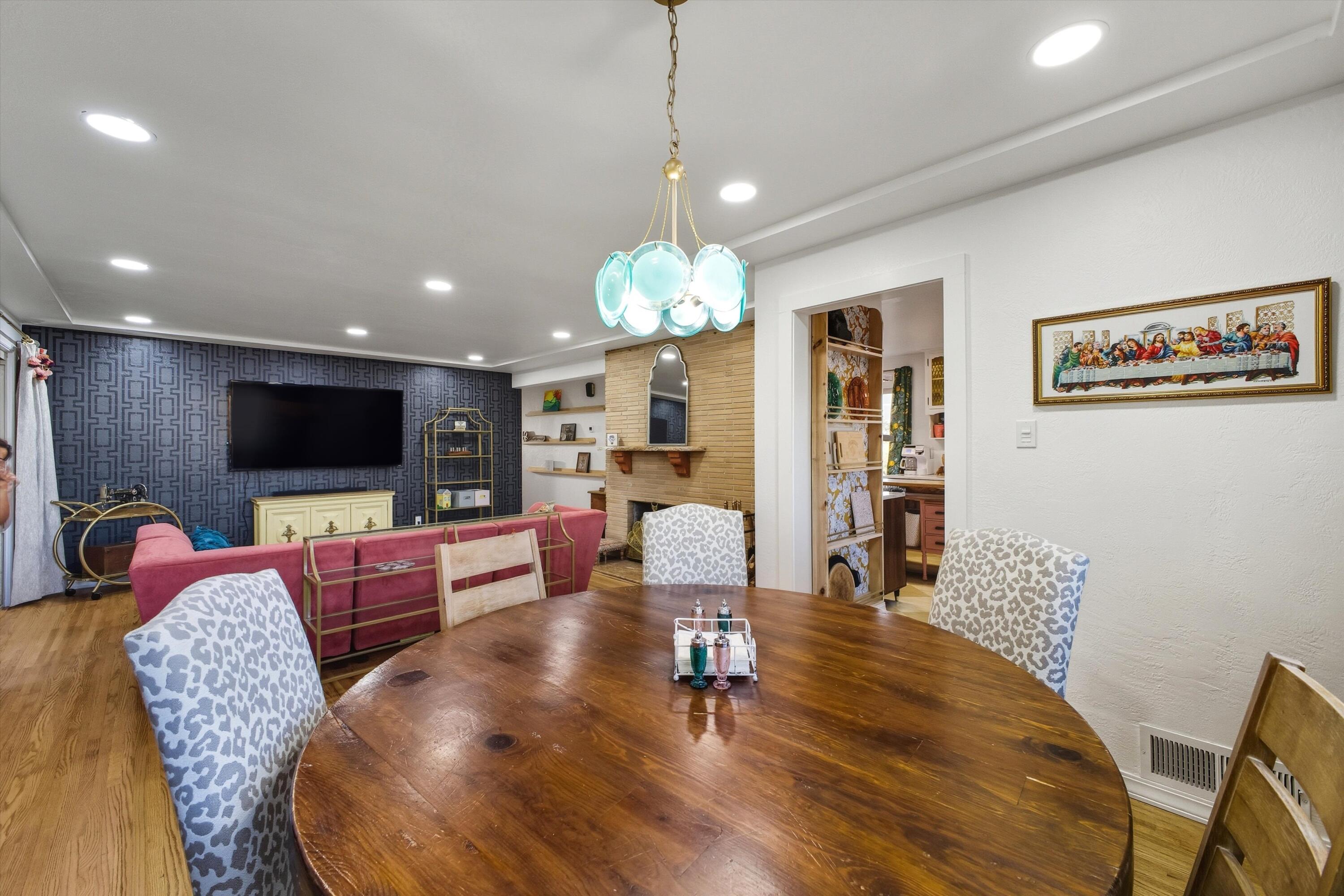 5152 CONSTITUTION Avenue NE