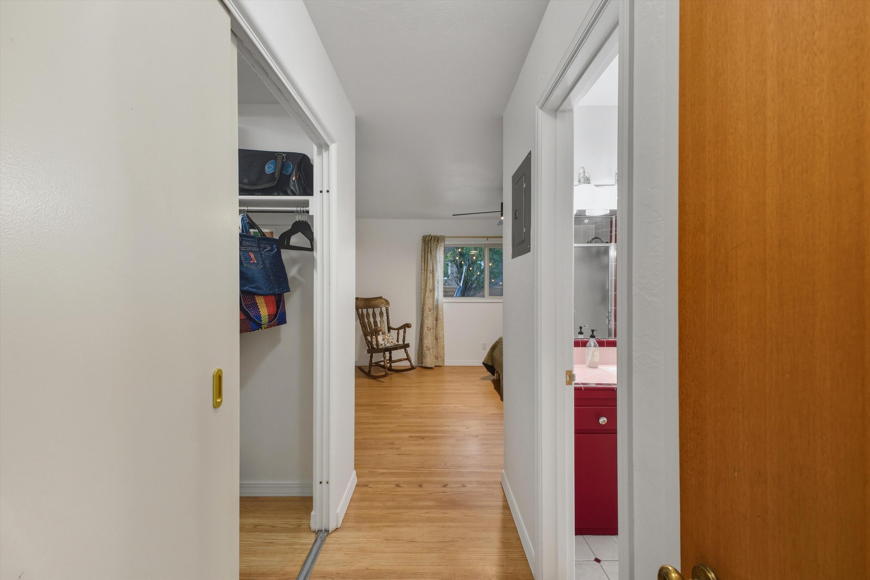 5152 CONSTITUTION Avenue NE