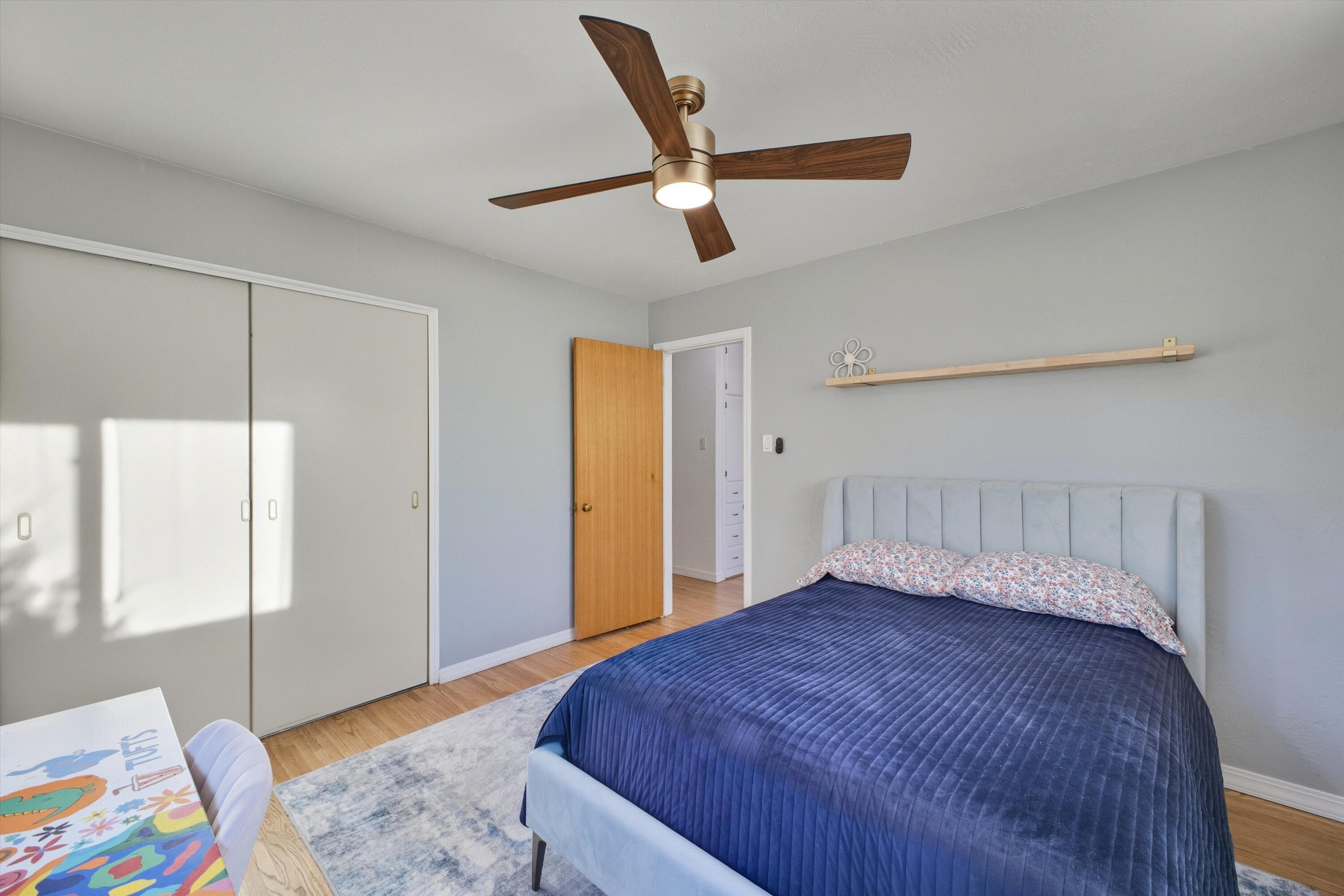 5152 CONSTITUTION Avenue NE