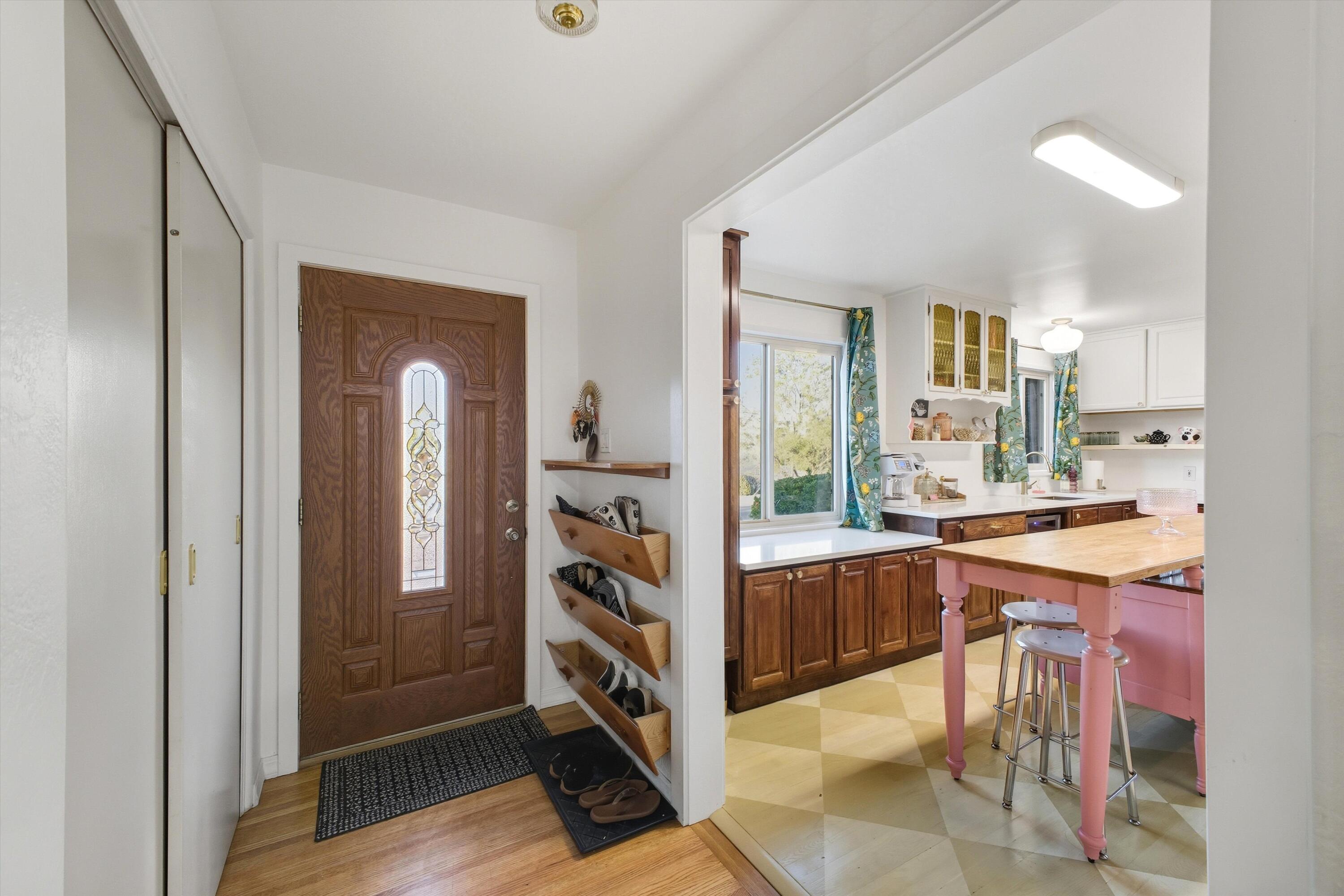 5152 CONSTITUTION Avenue NE