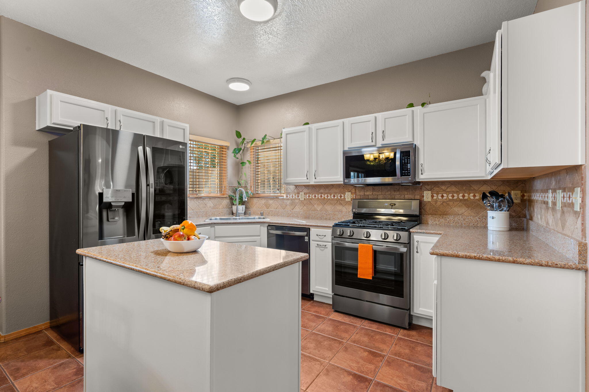 9244 Bluewood Lane NE