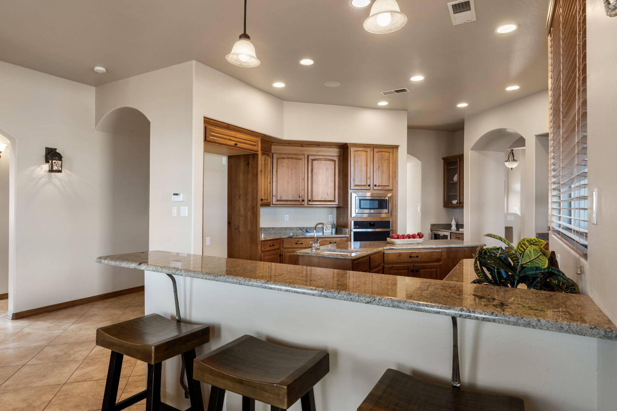 400 ALBOR Circle NE