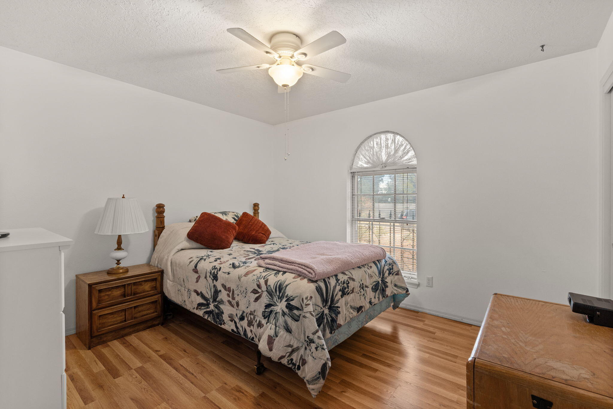 1304 HIAWATHA Drive NE