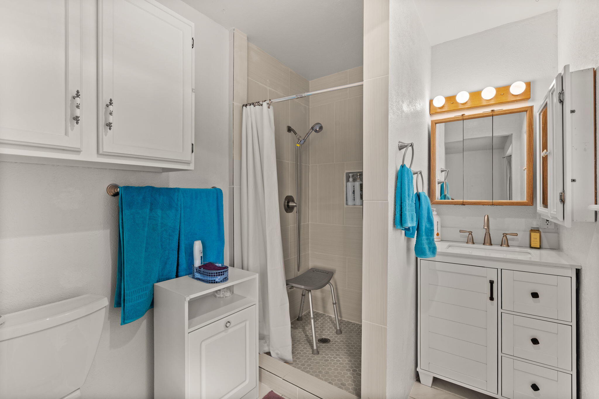 1304 HIAWATHA Drive NE