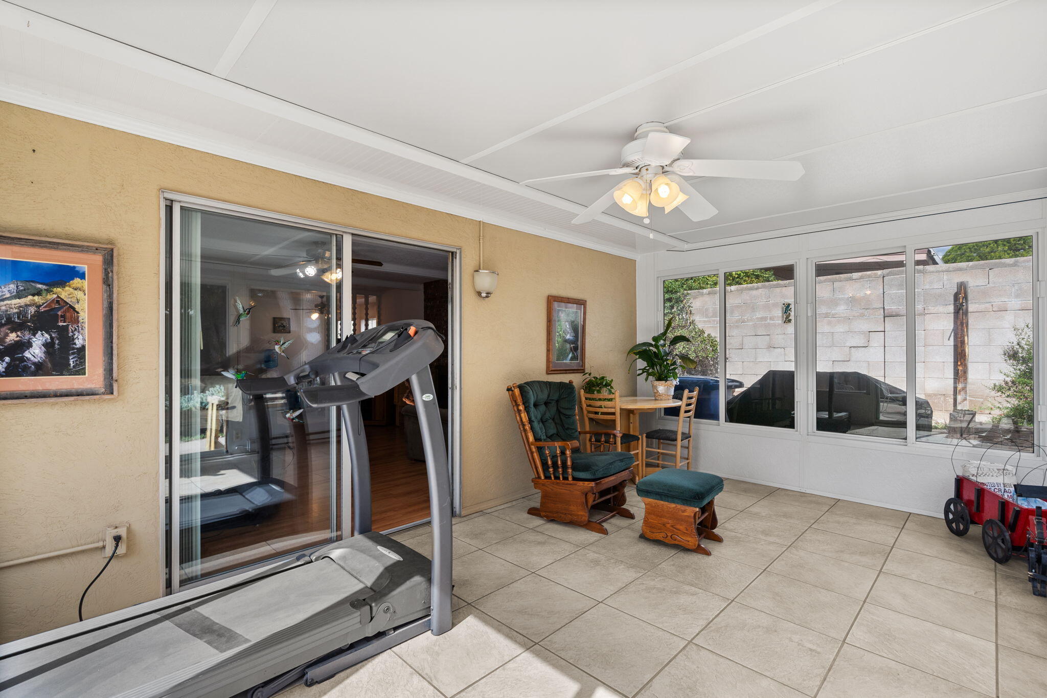 1304 HIAWATHA Drive NE