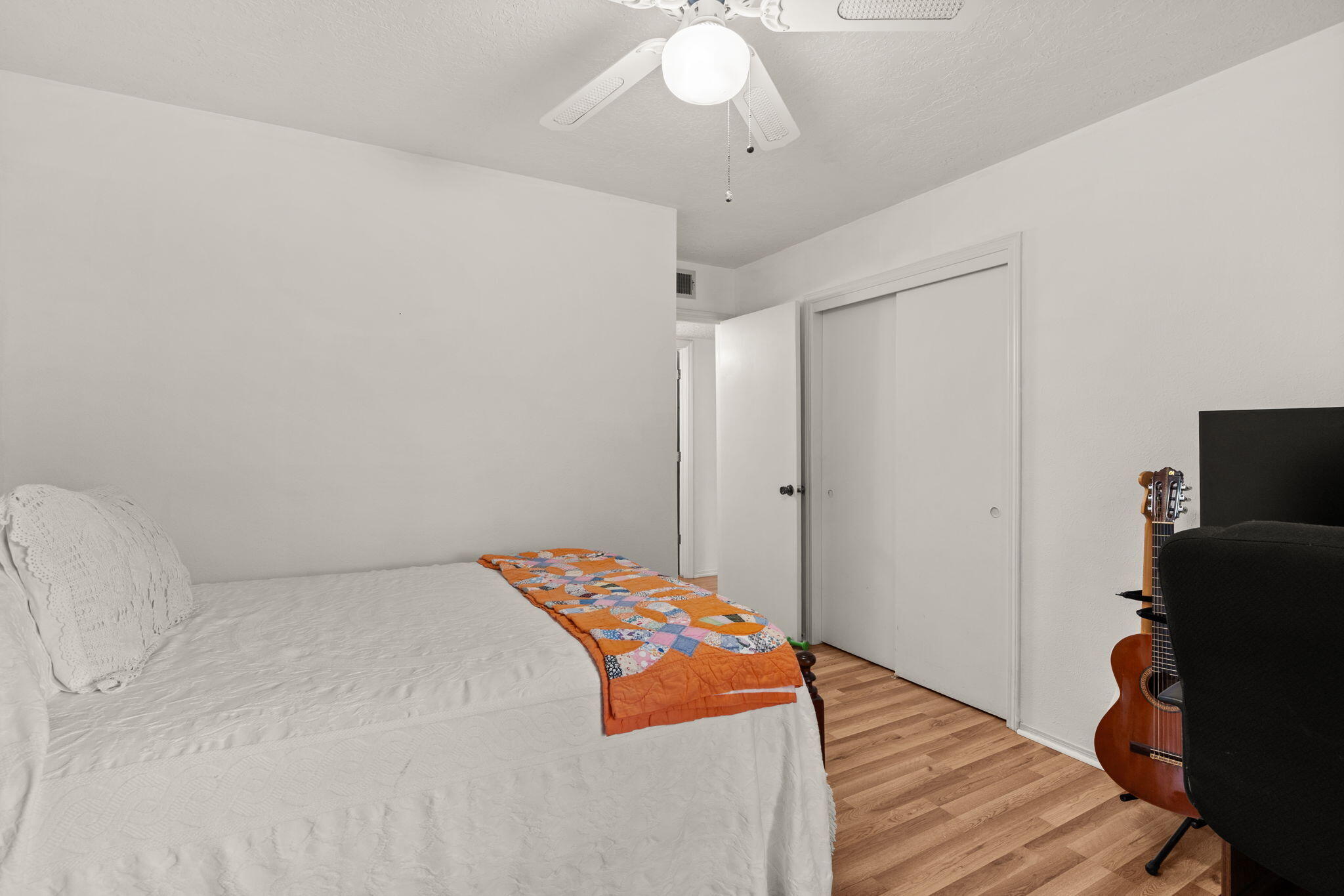 1304 HIAWATHA Drive NE