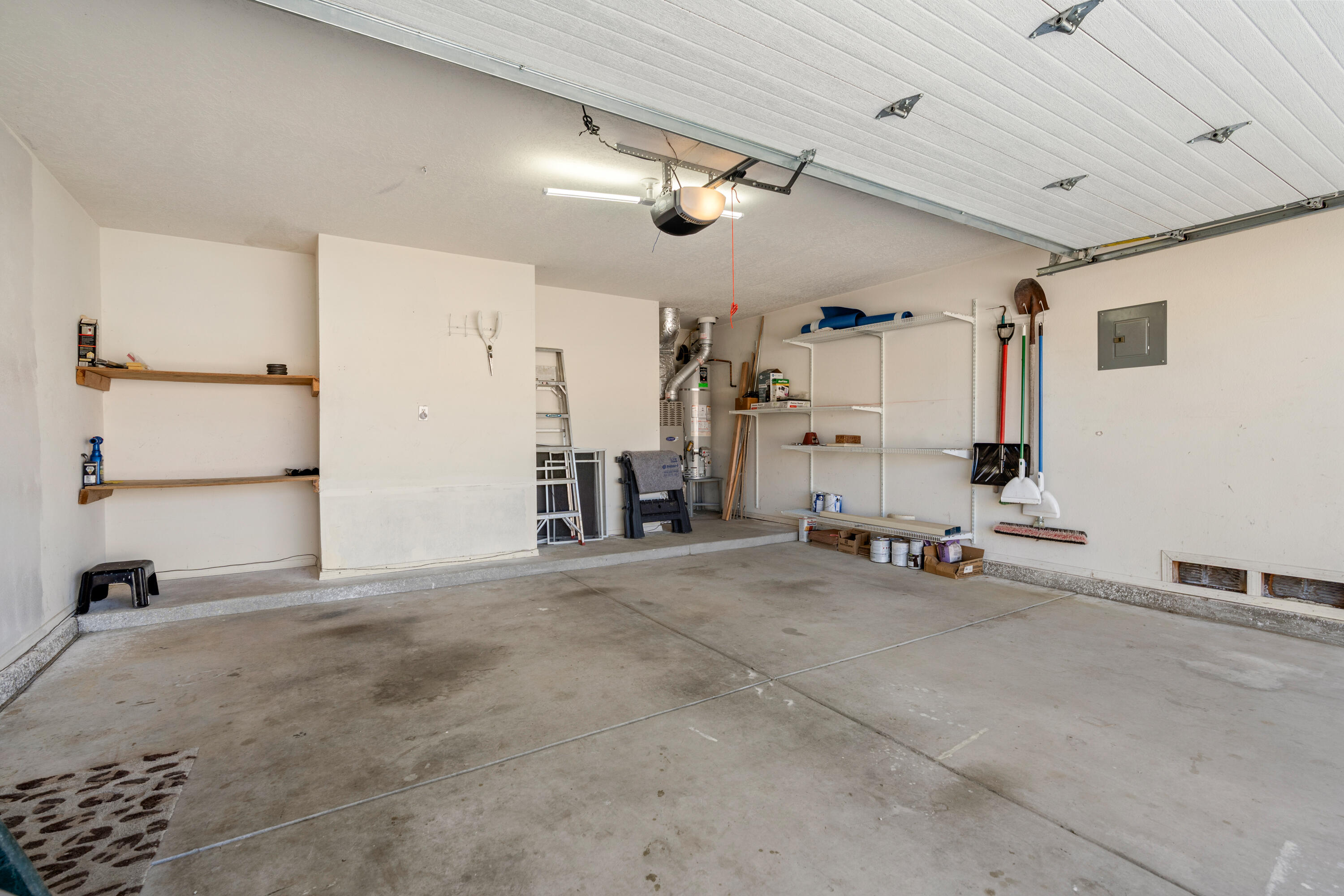 6921 El Cajon Court NW