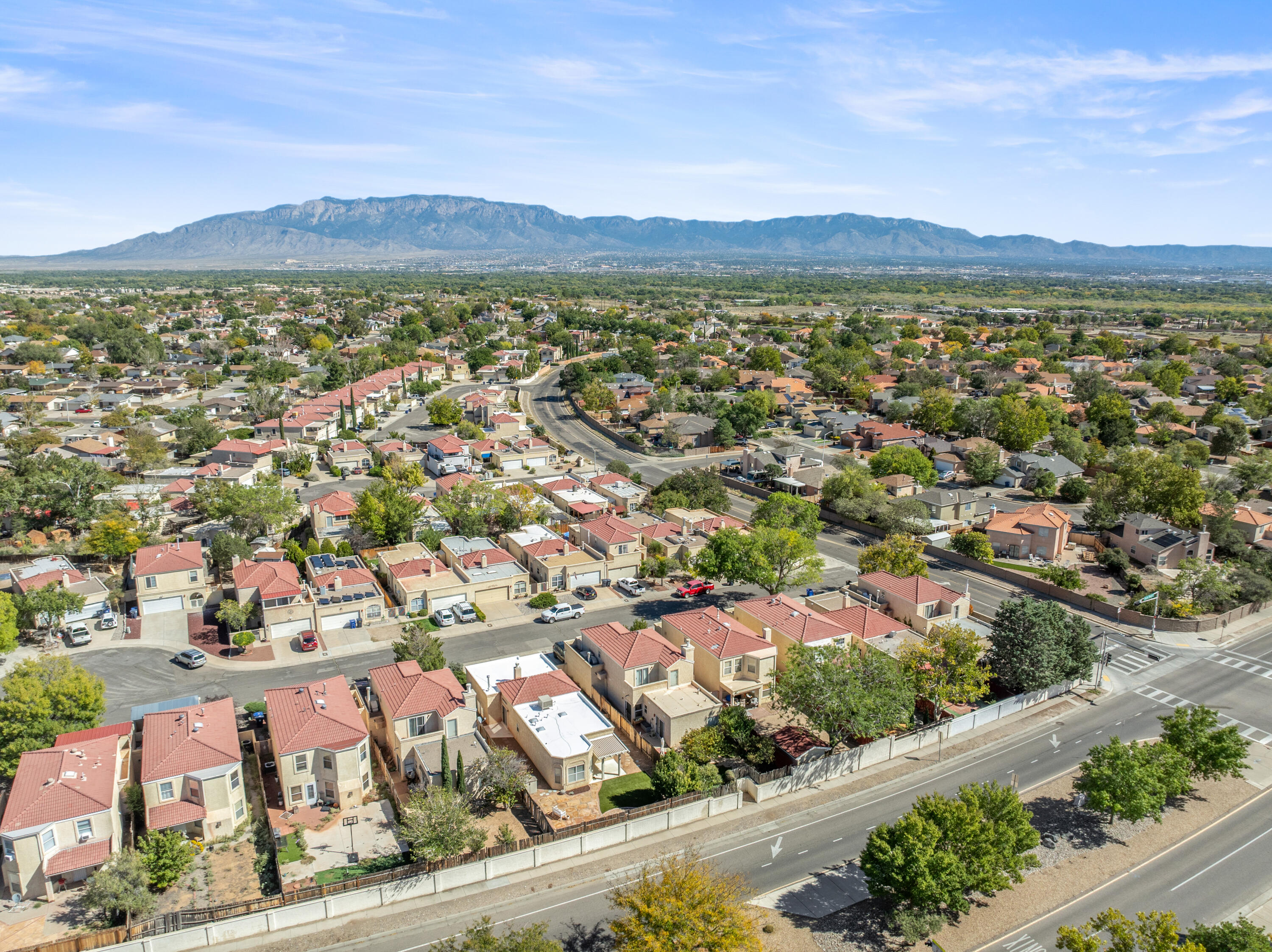 6921 El Cajon Court NW