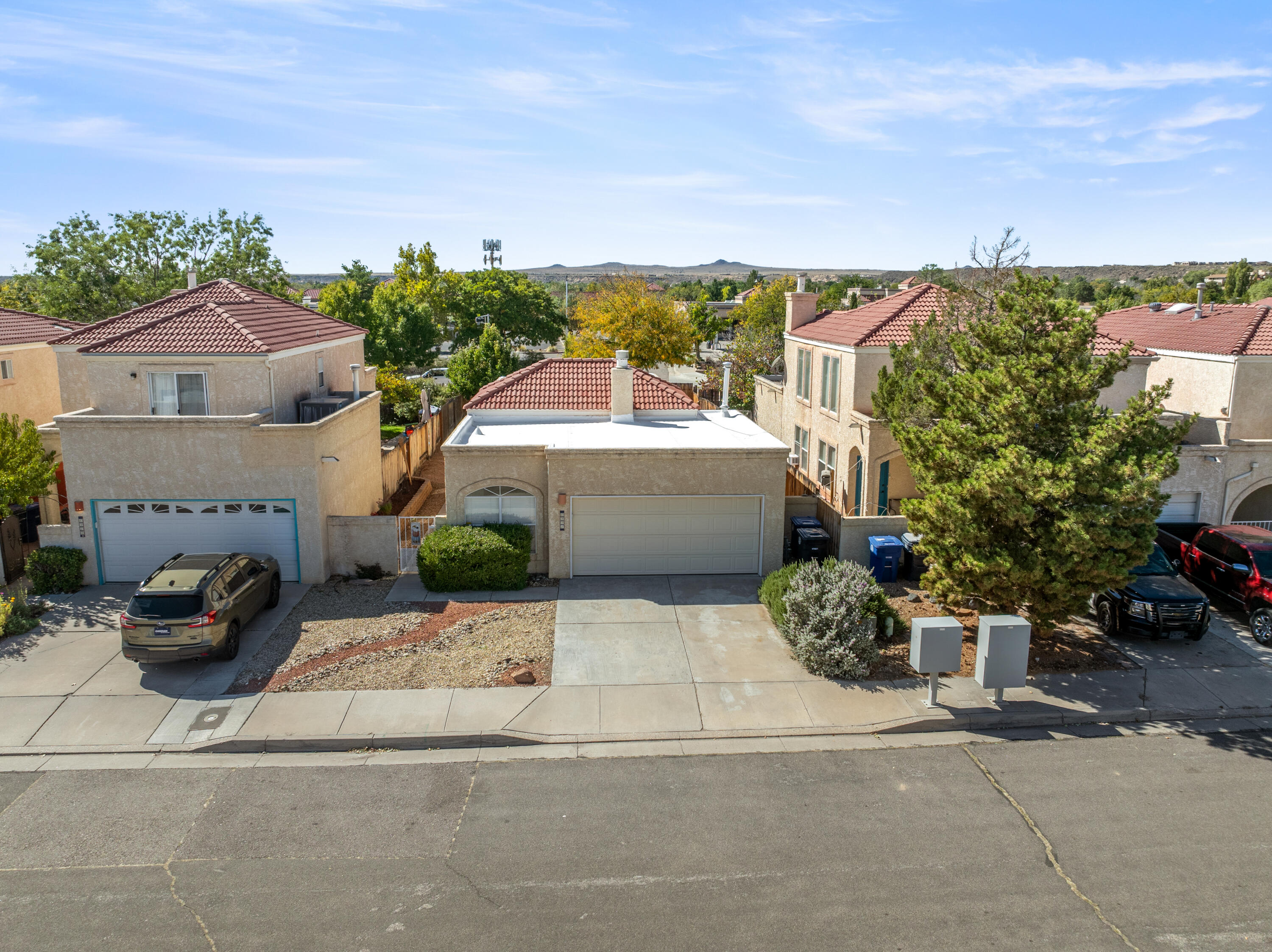 6921 El Cajon Court NW