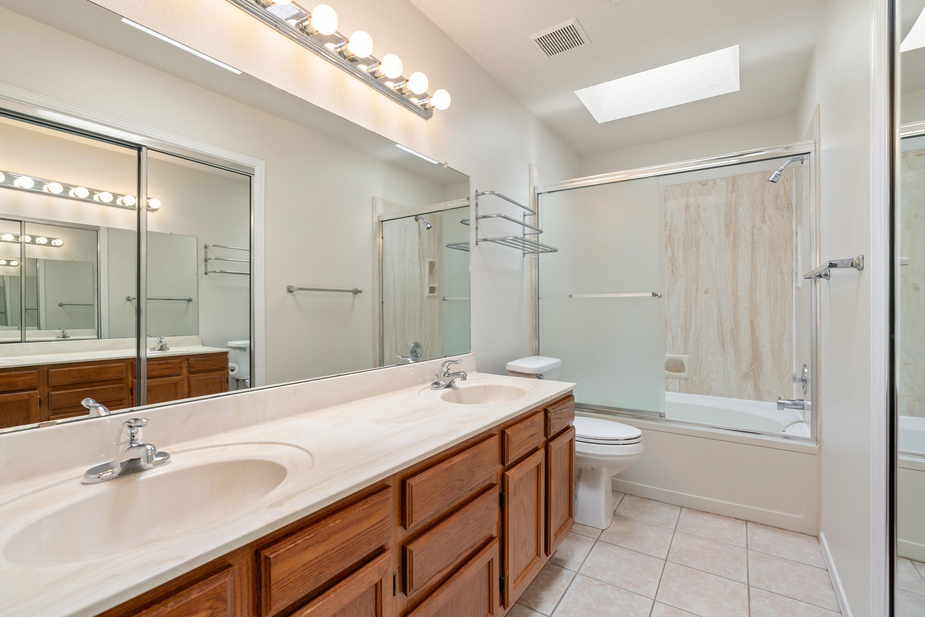 6921 El Cajon Court NW