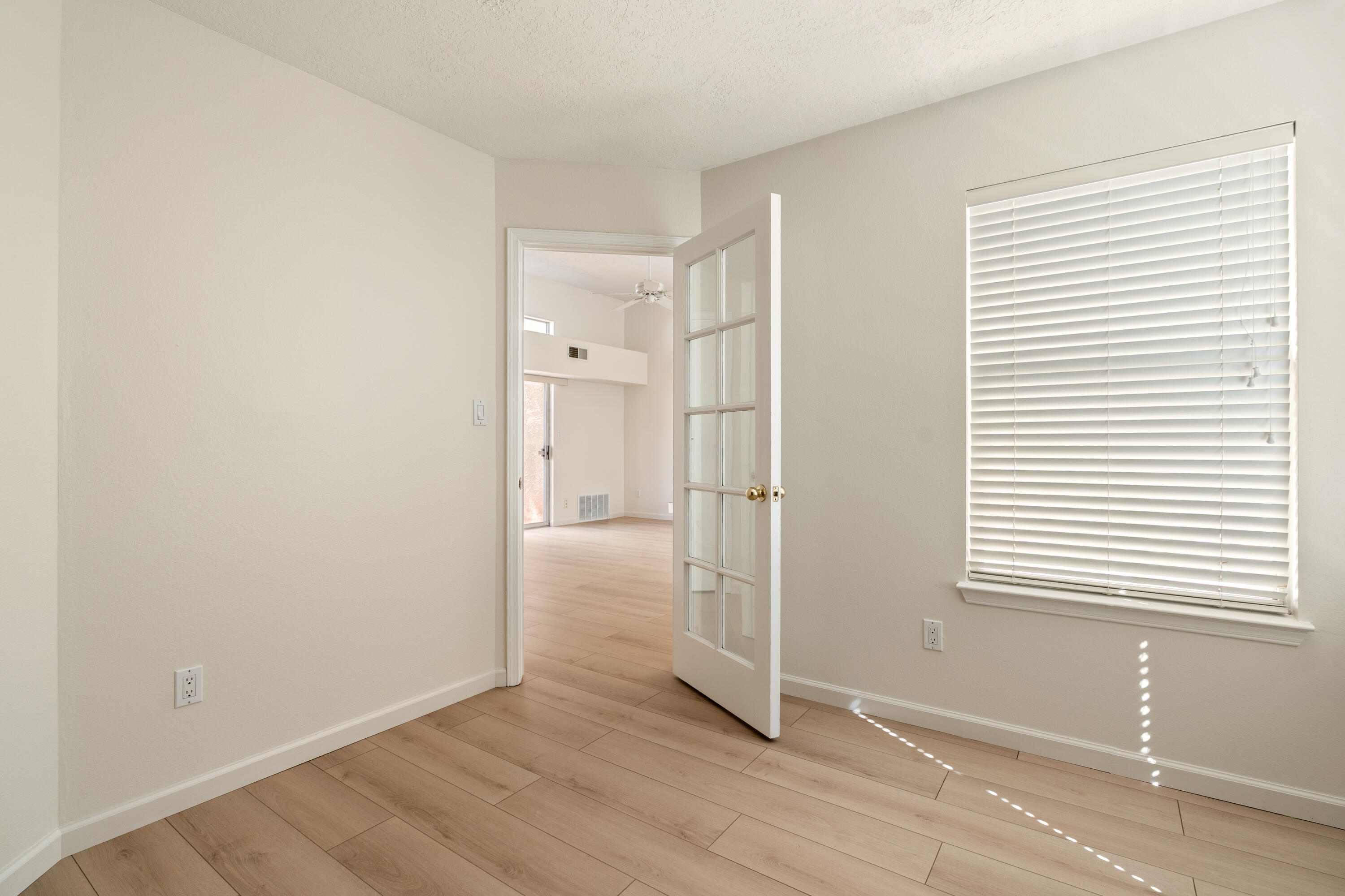 6921 El Cajon Court NW