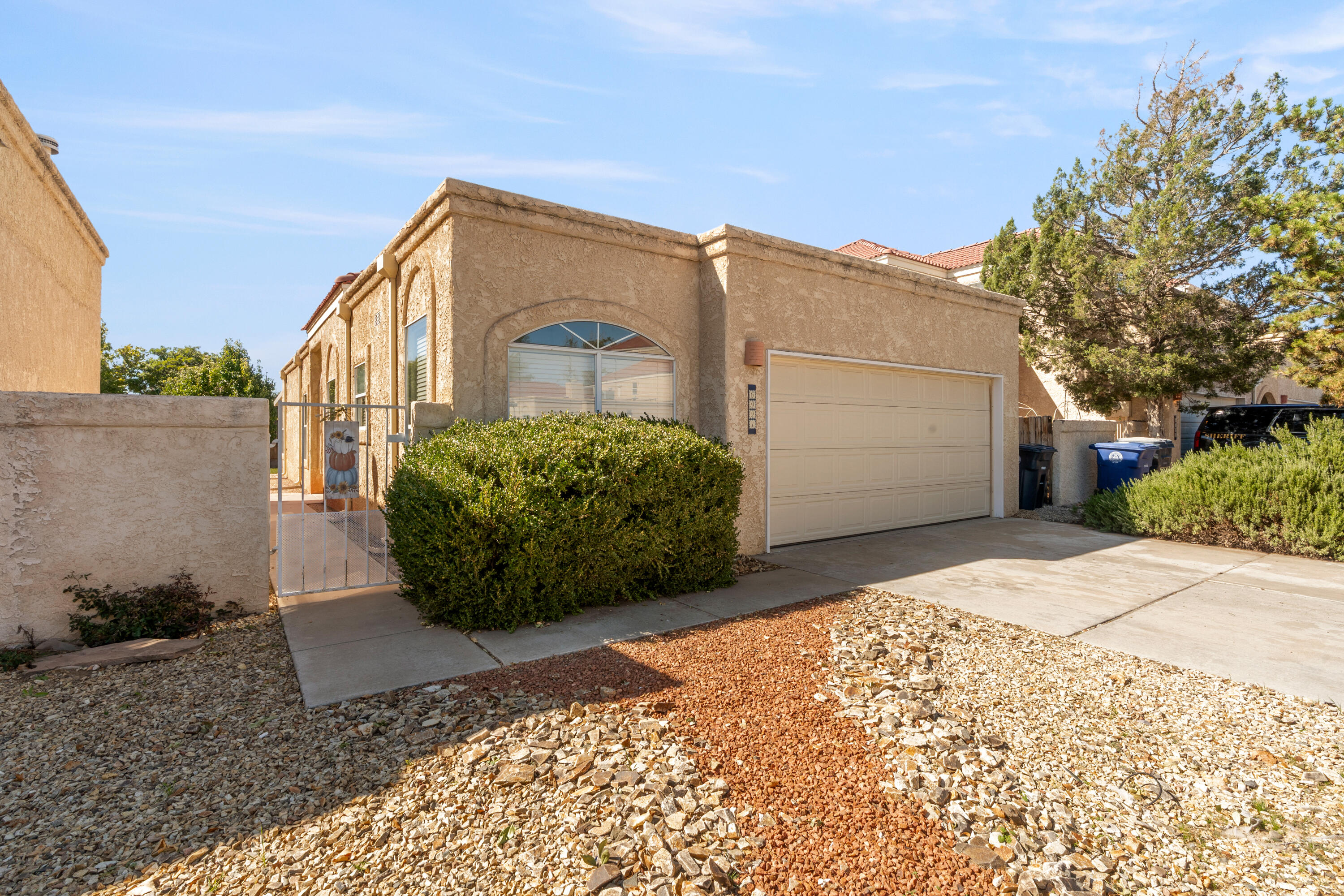 6921 El Cajon Court NW