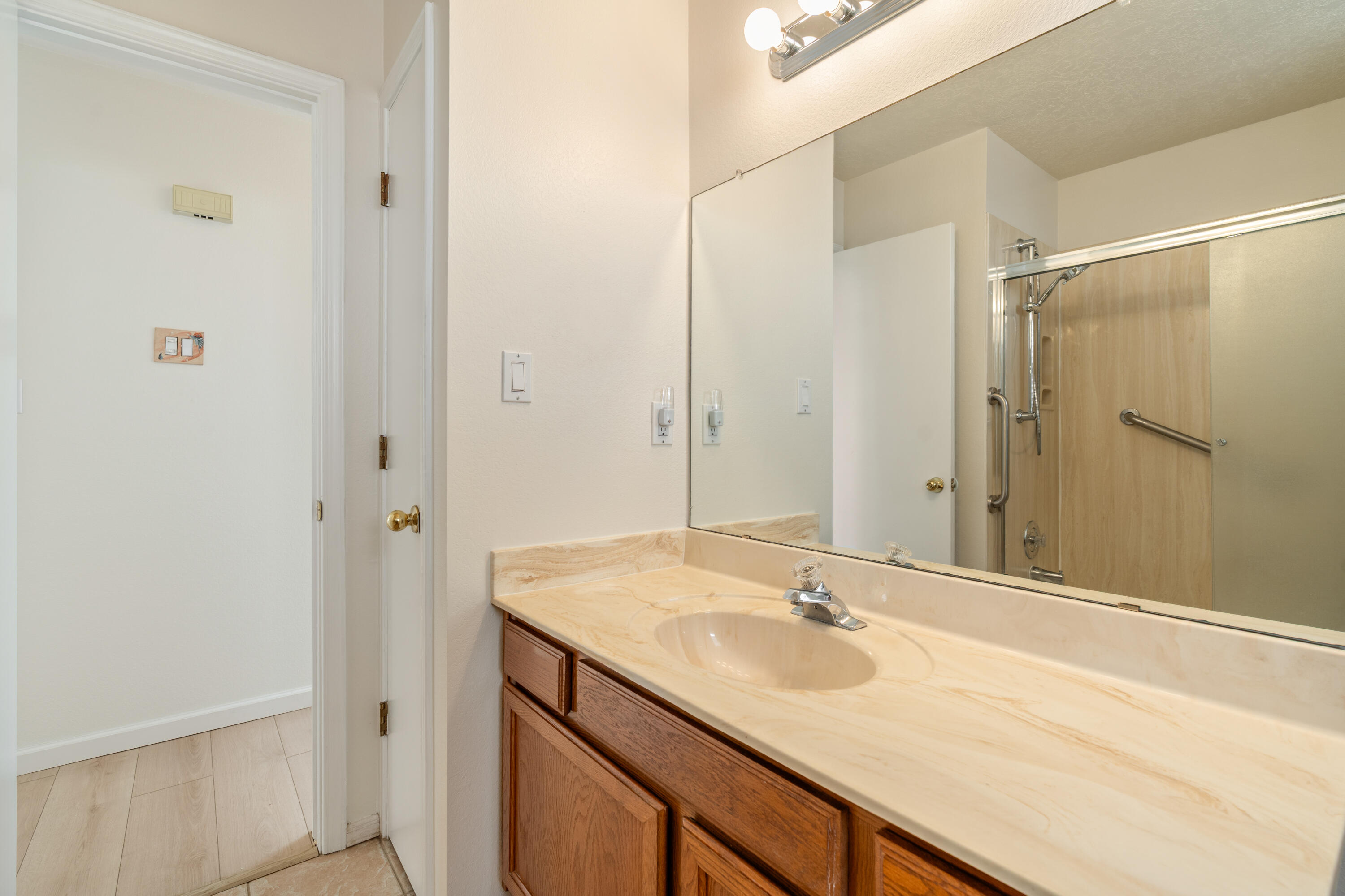 6921 El Cajon Court NW