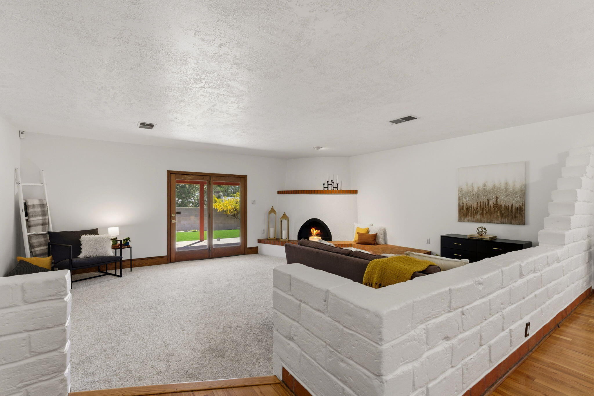 4013 Glen Canyon Court NE