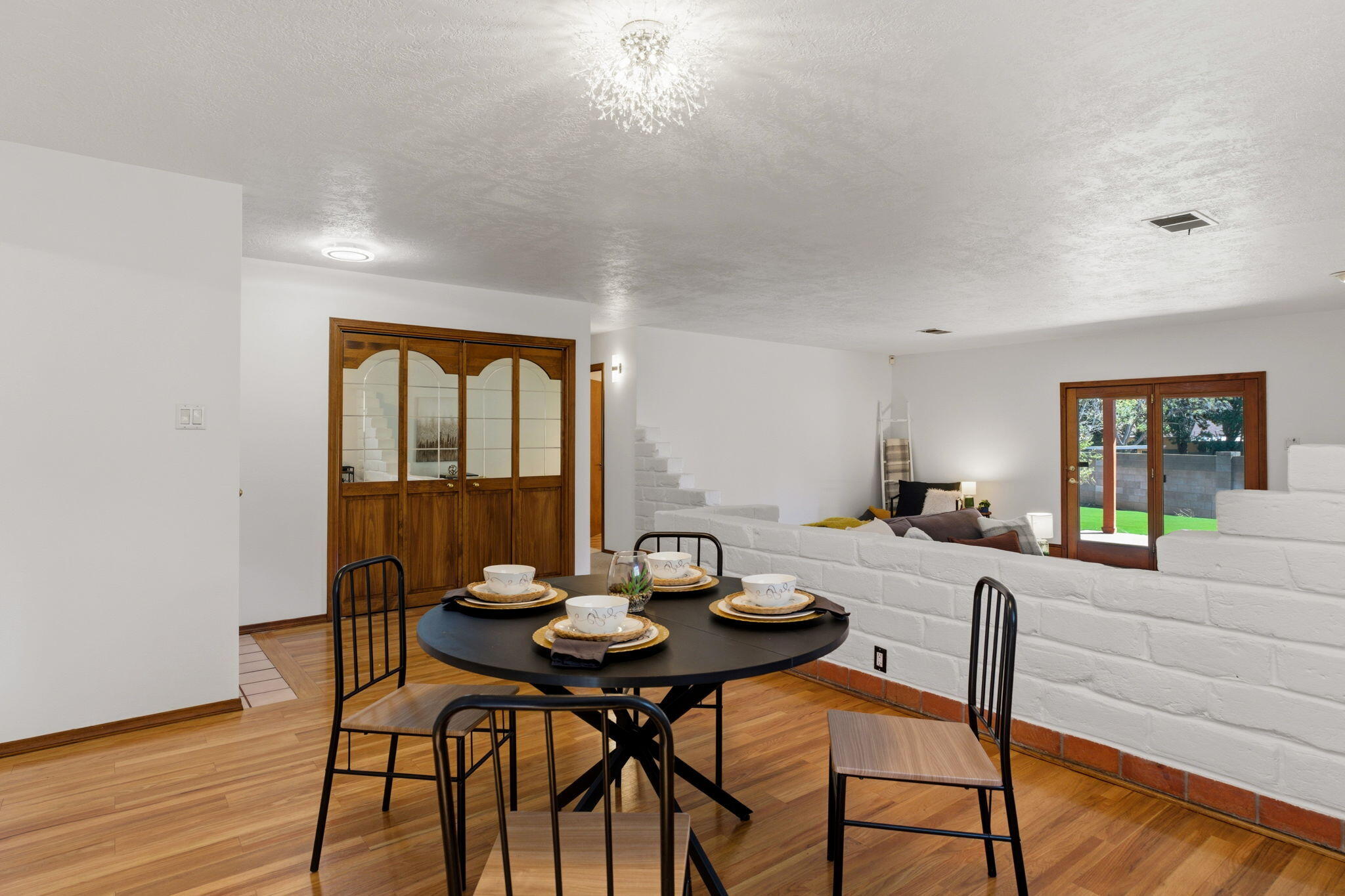 4013 Glen Canyon Court NE