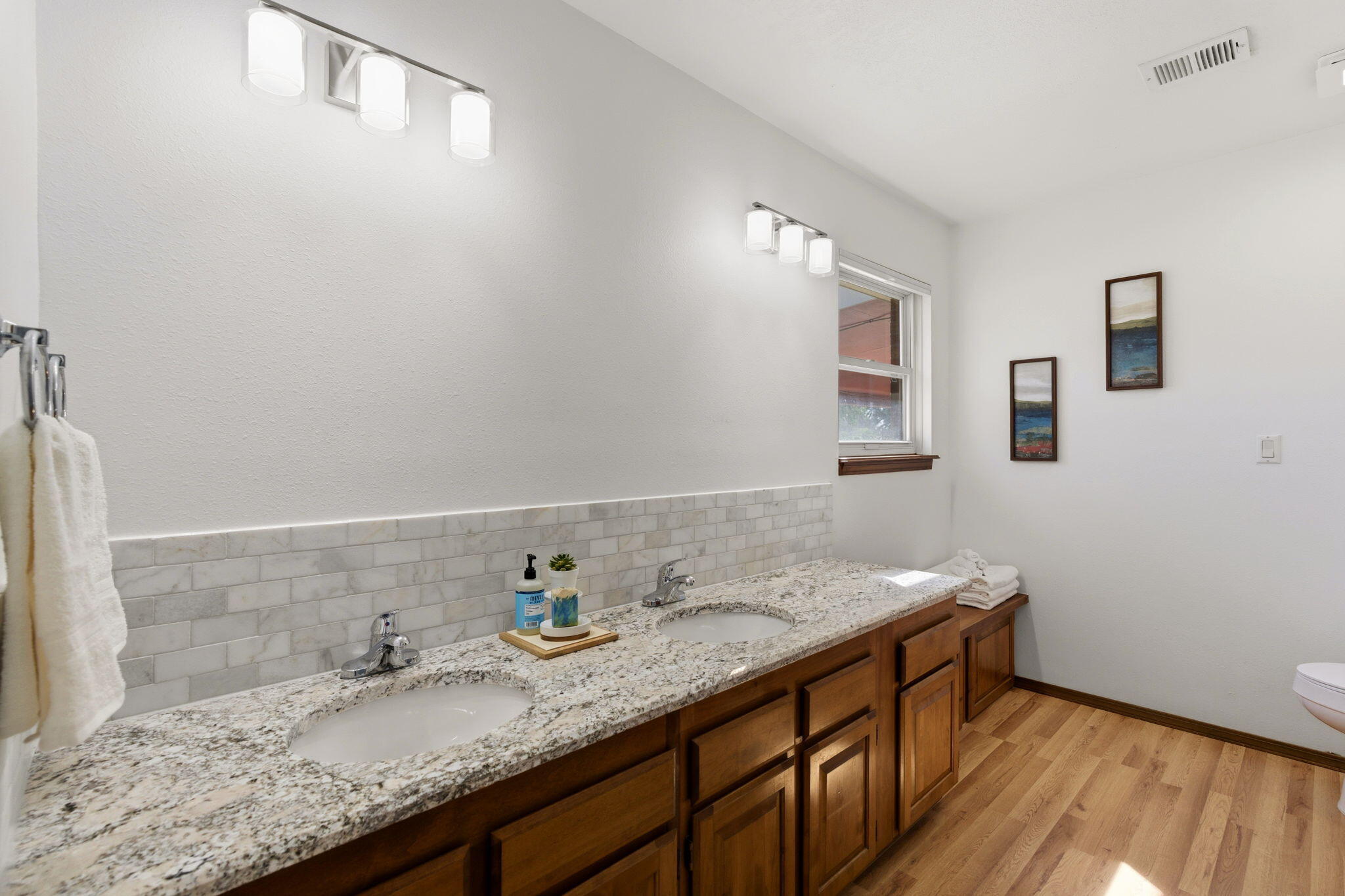 4013 Glen Canyon Court NE