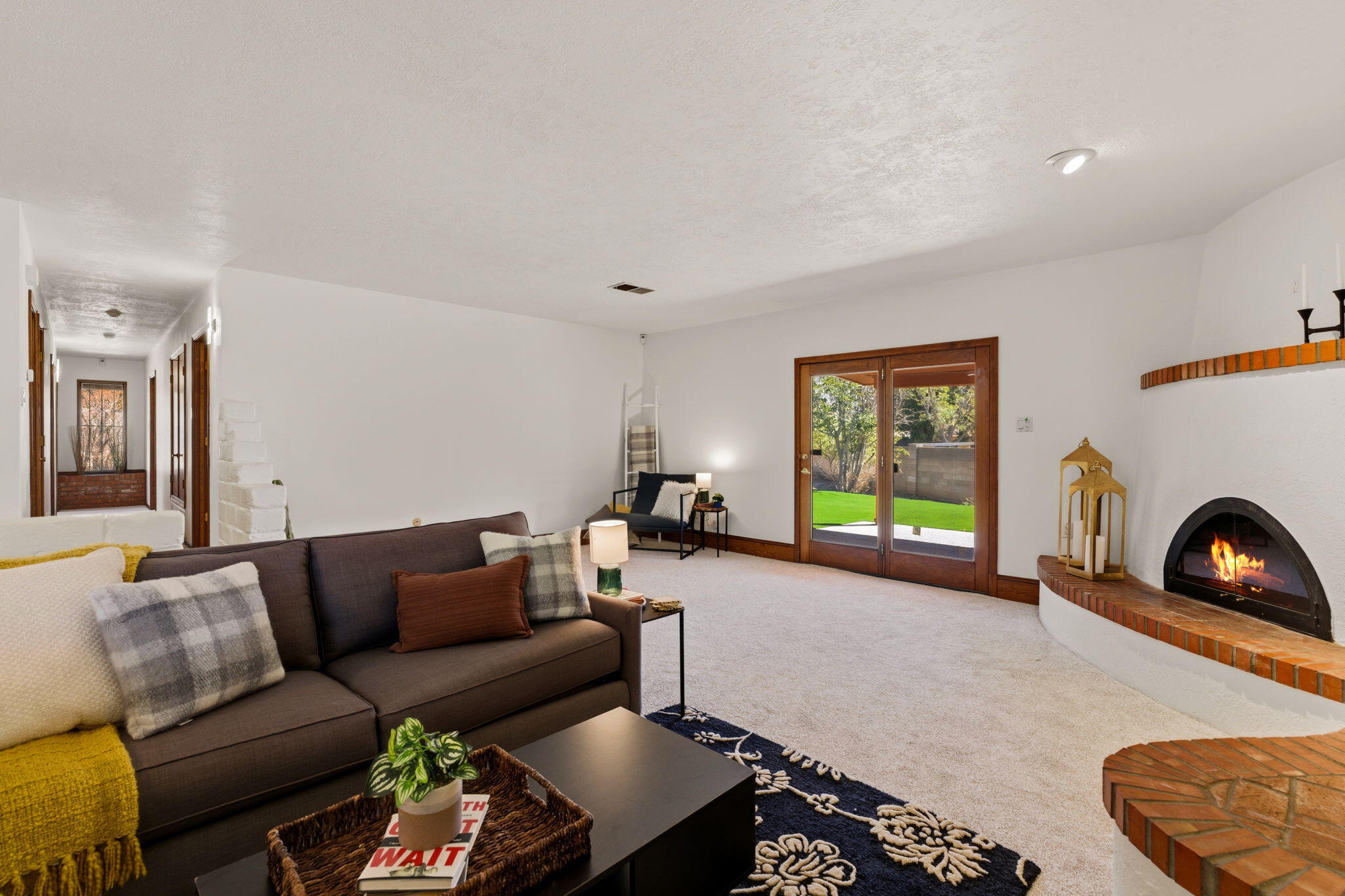 4013 Glen Canyon Court NE