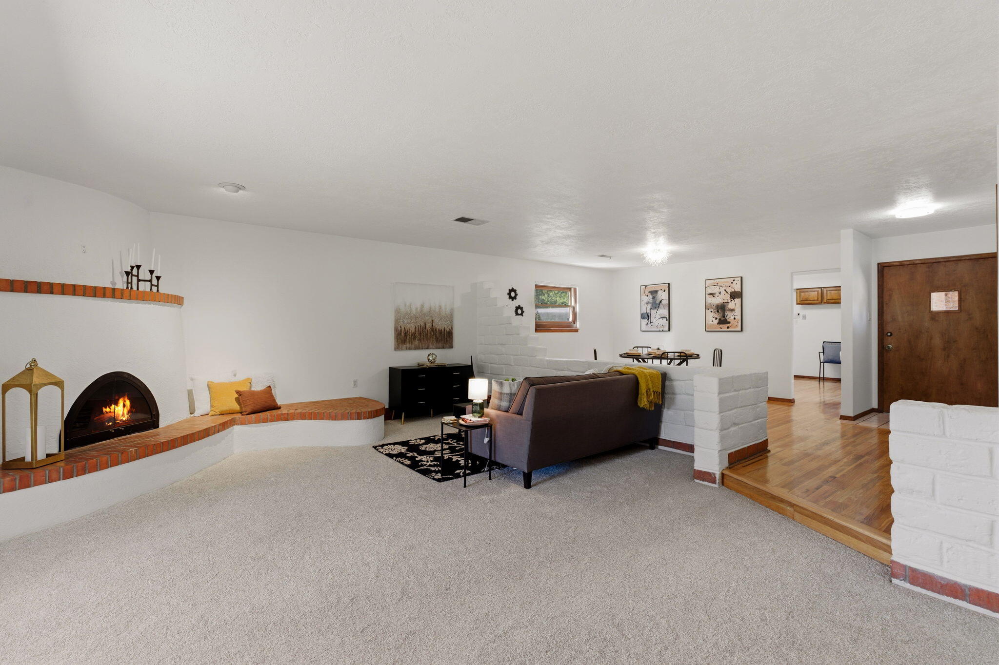 4013 Glen Canyon Court NE