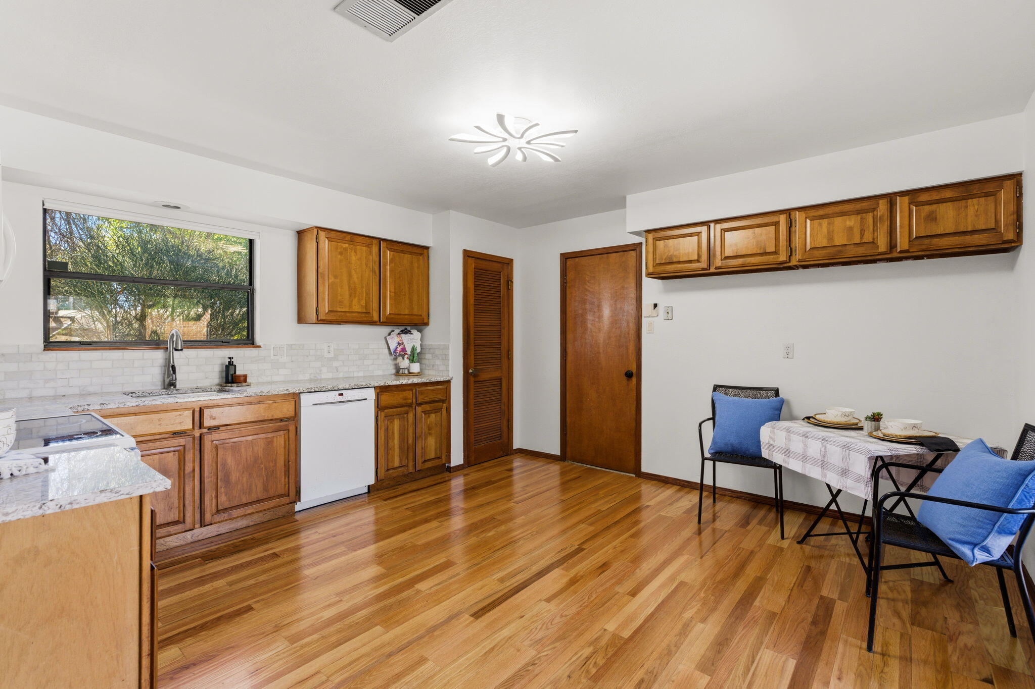 4013 Glen Canyon Court NE