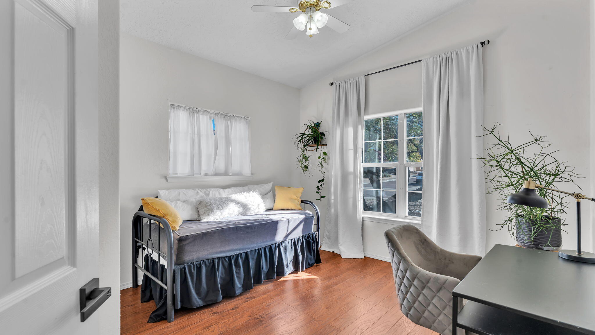 8423 San Tesoro Street NE