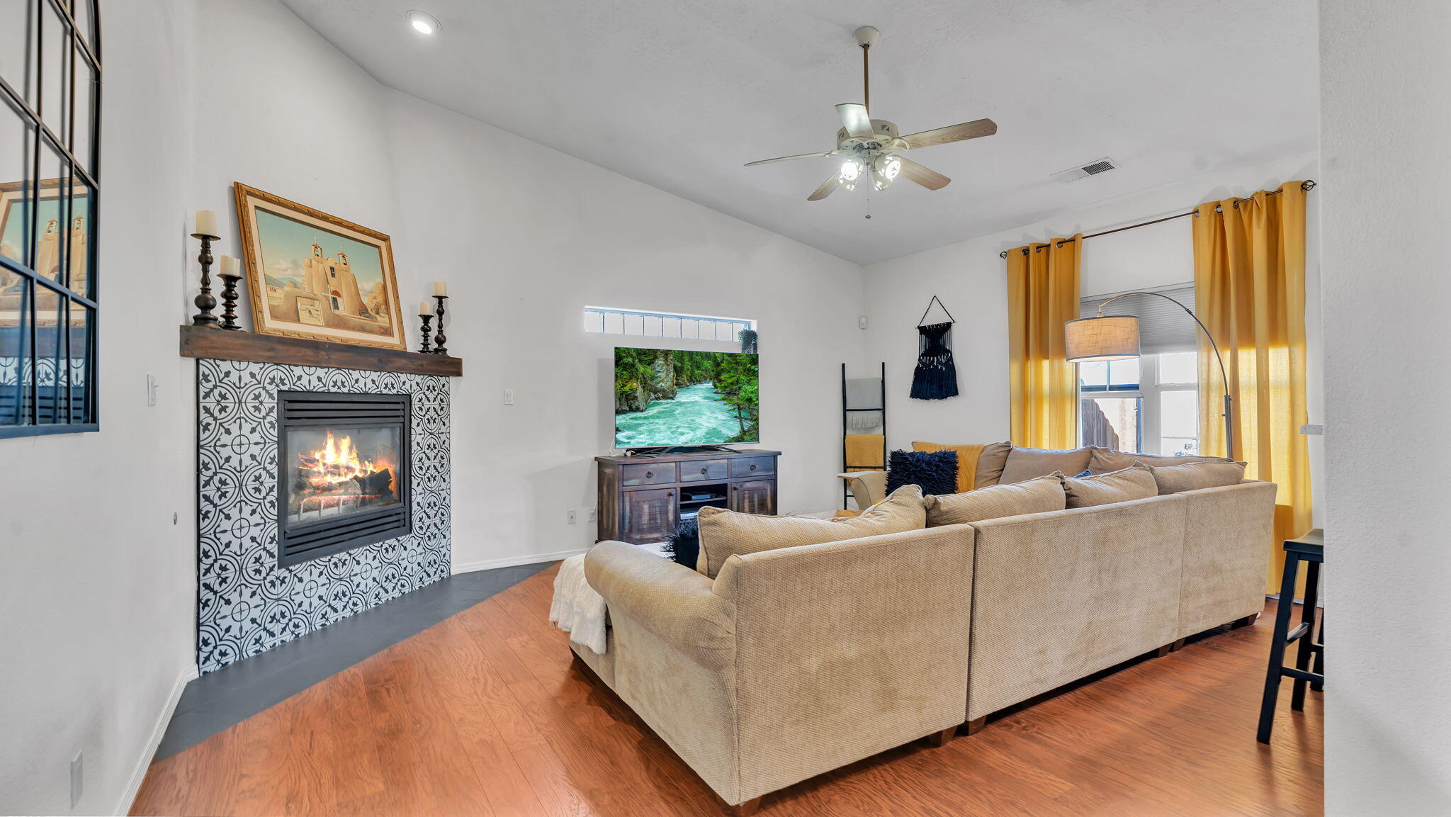 8423 San Tesoro Street NE