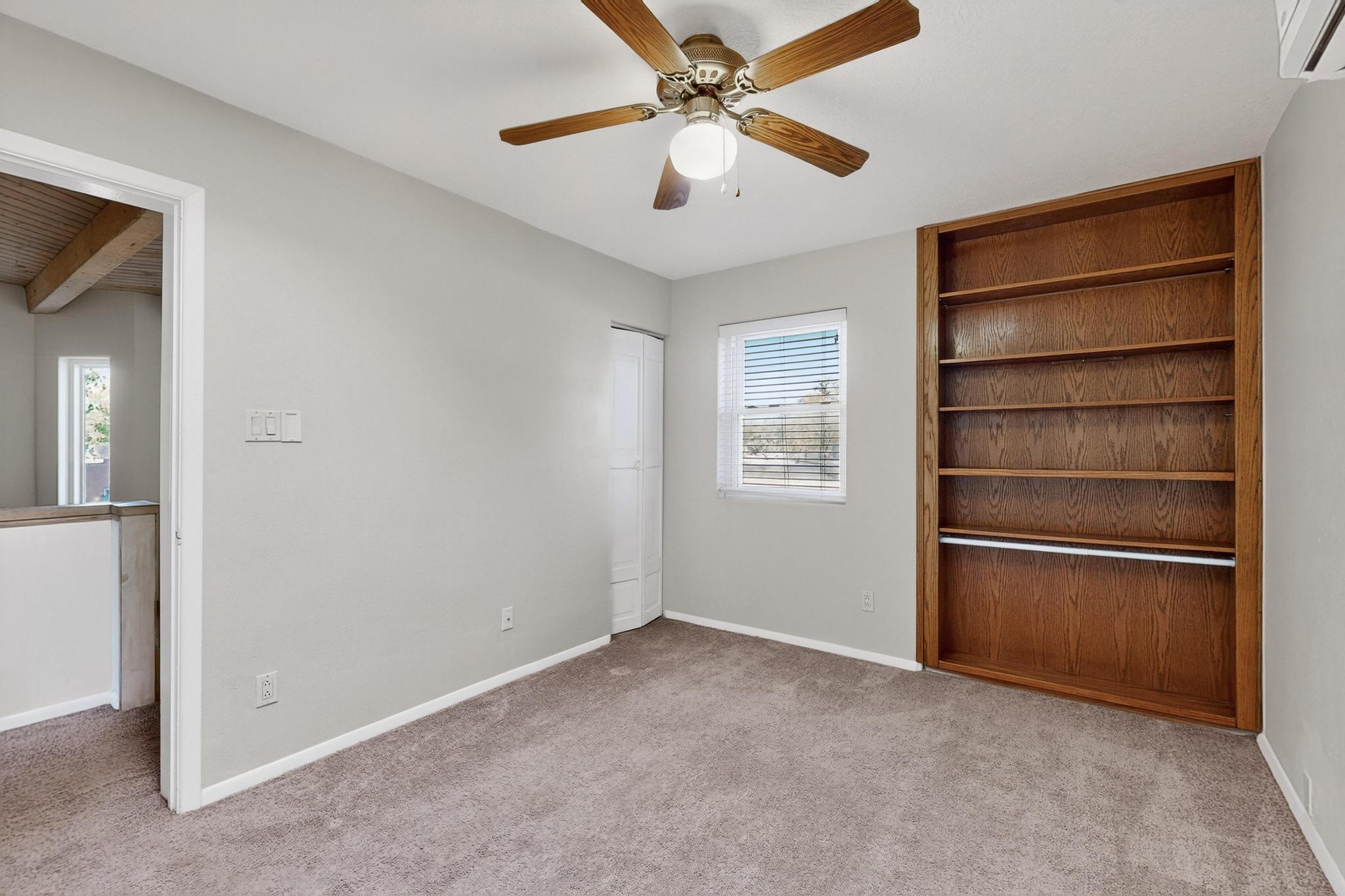 2518 THOMPSON Loop NW